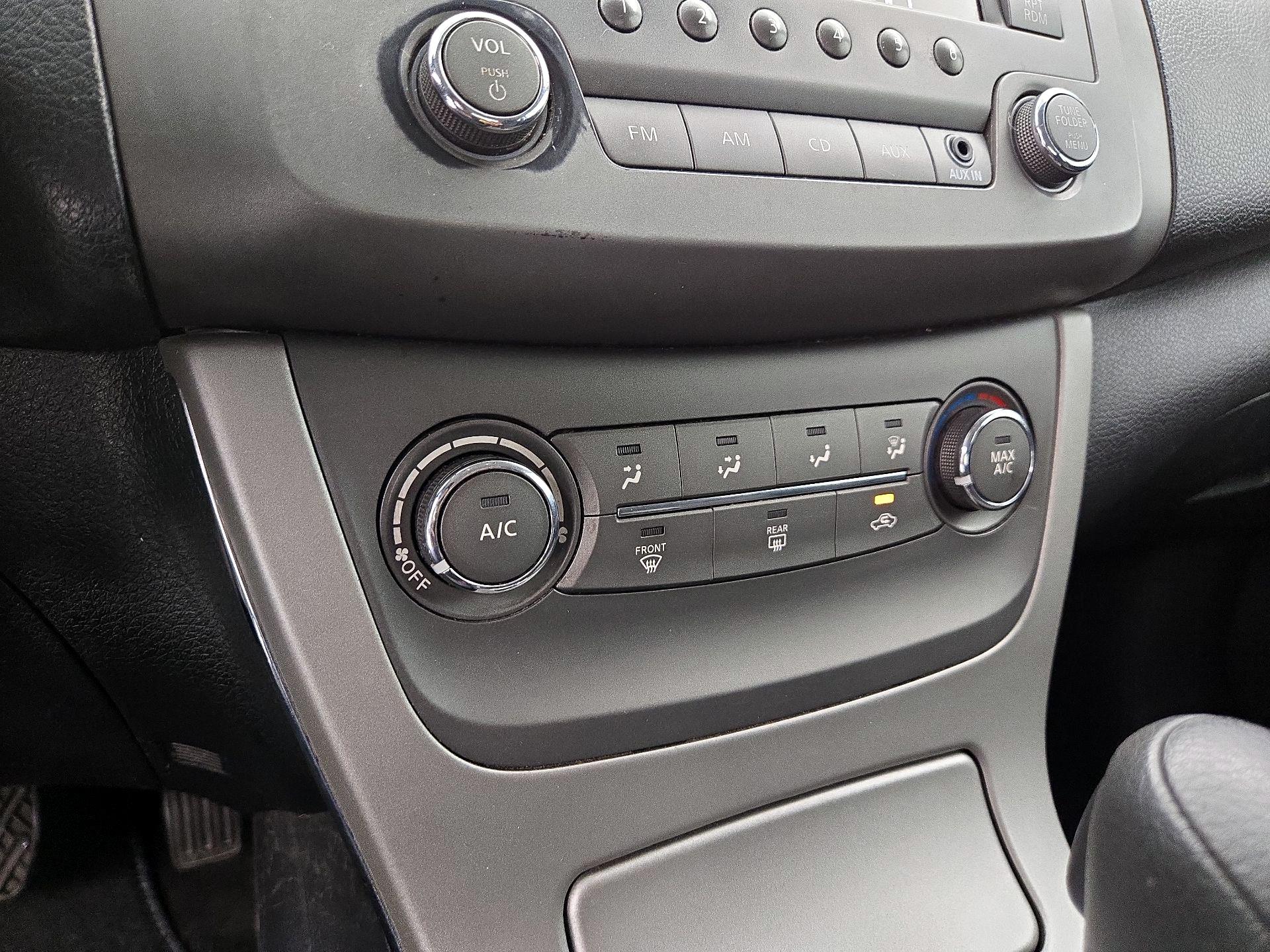 Thumbnail: 2014 Nissan Sentra - 15