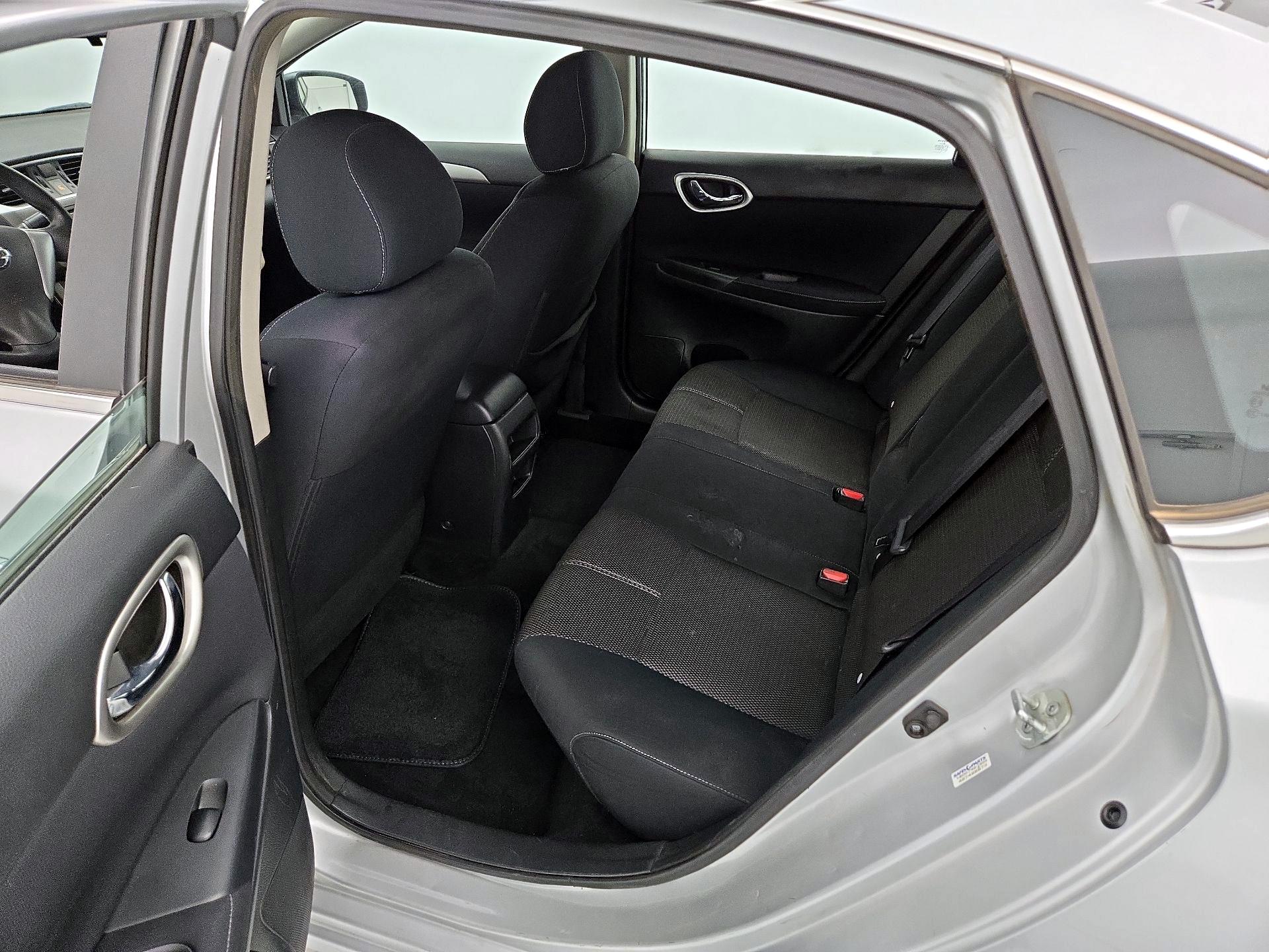 Thumbnail: 2014 Nissan Sentra - 18