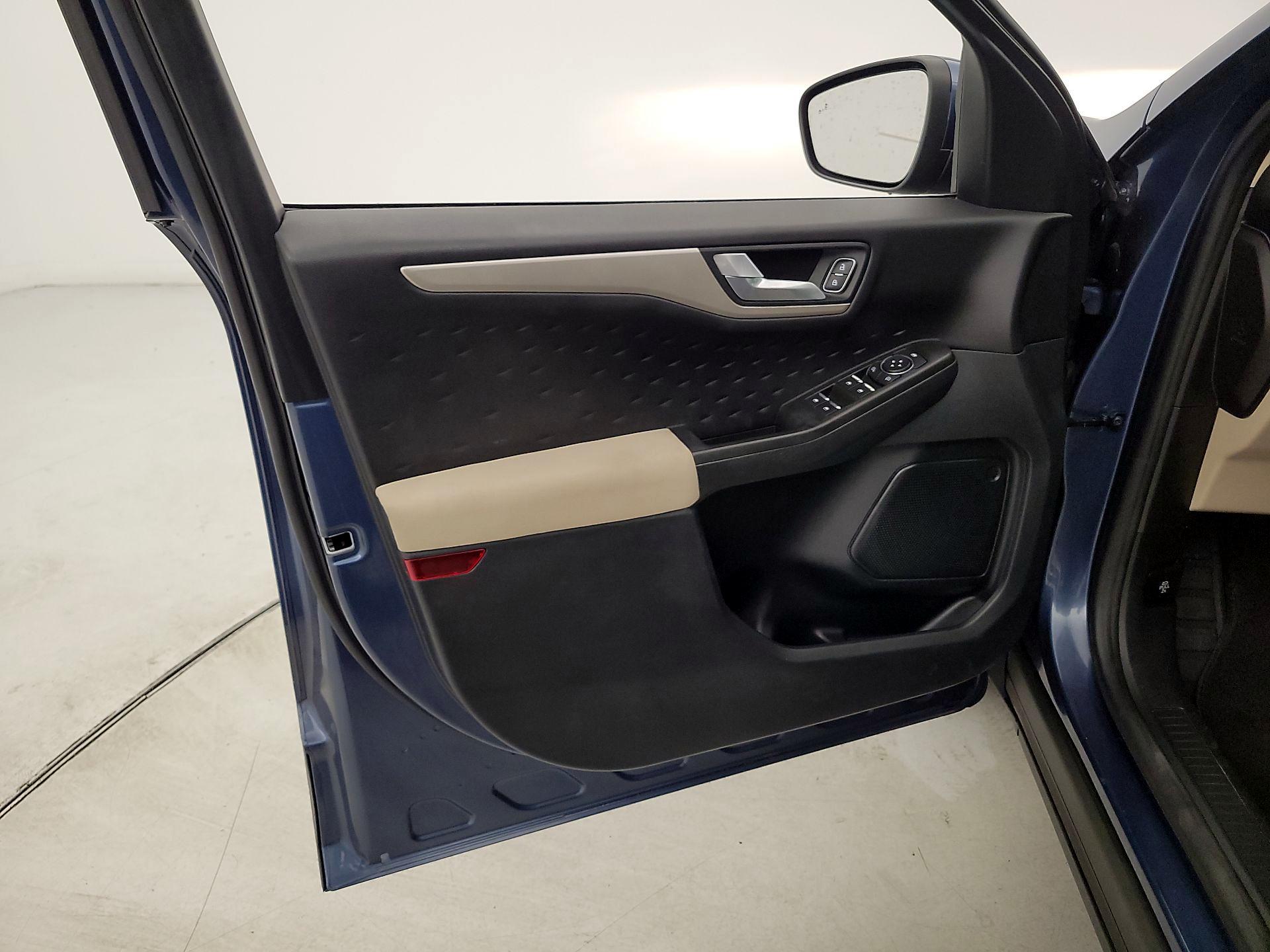 Thumbnail: 2020 Ford Escape - 12