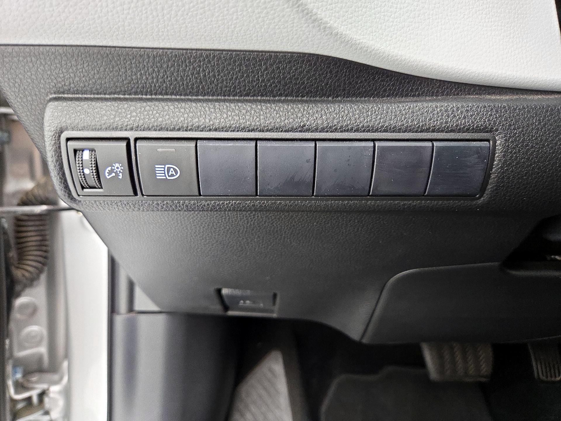 Thumbnail: 2019 Toyota Corolla - 13