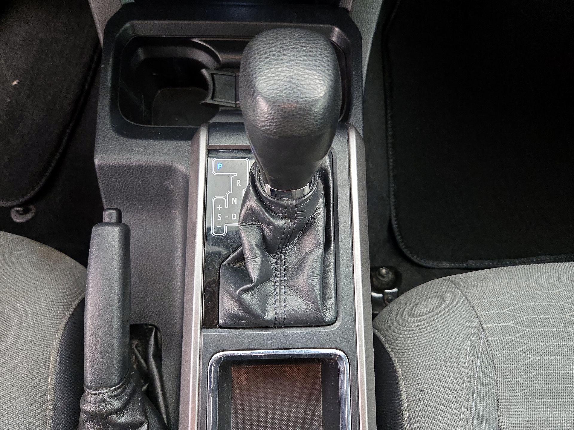 Thumbnail: 2019 Toyota Tacoma - 17