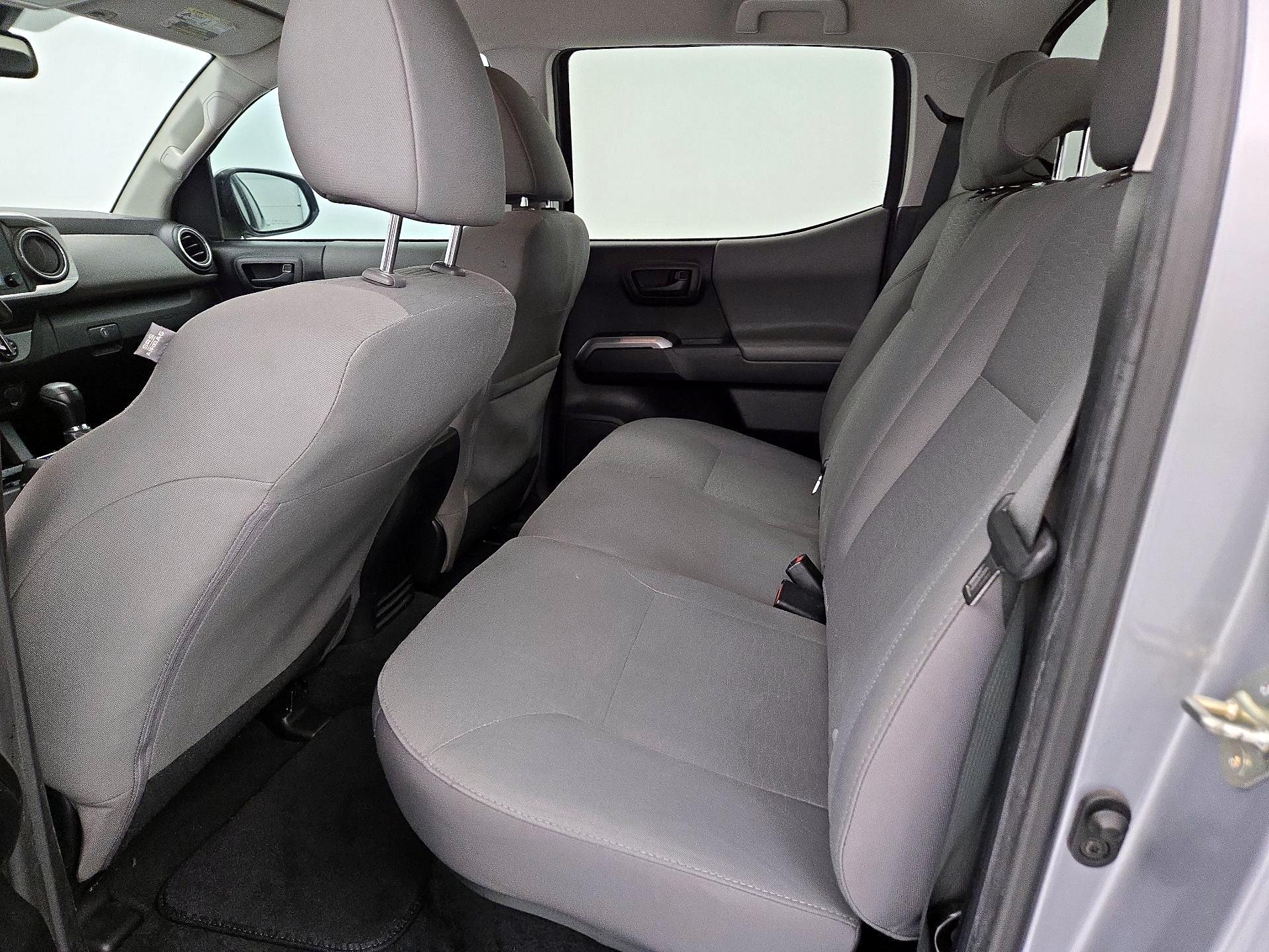 Thumbnail: 2019 Toyota Tacoma - 19