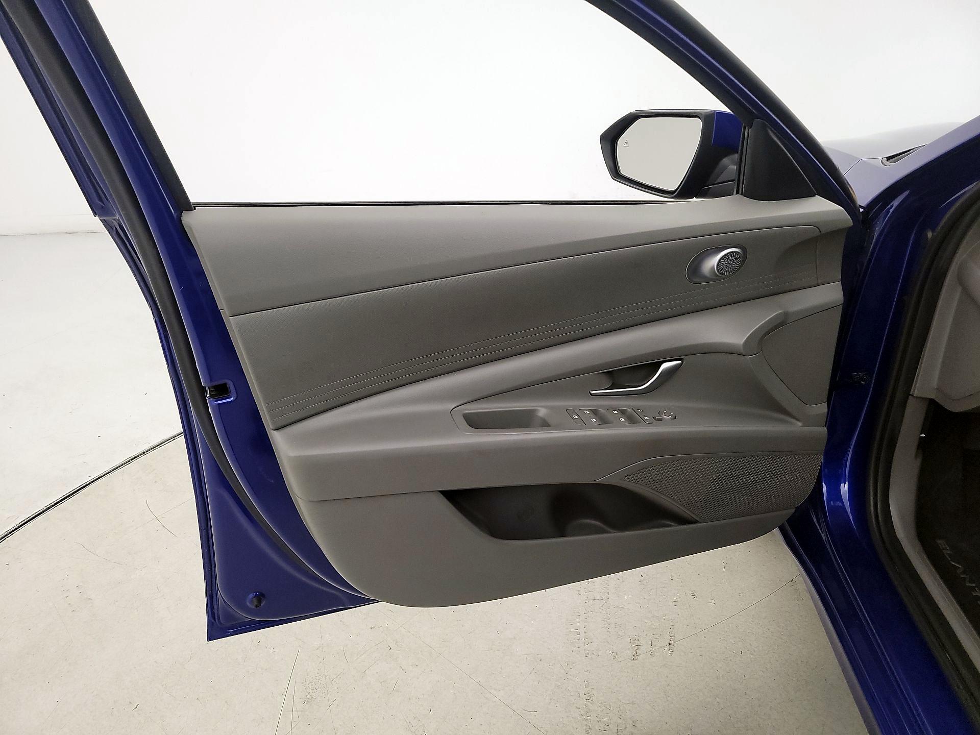 Thumbnail: 2023 Hyundai Elantra - 12