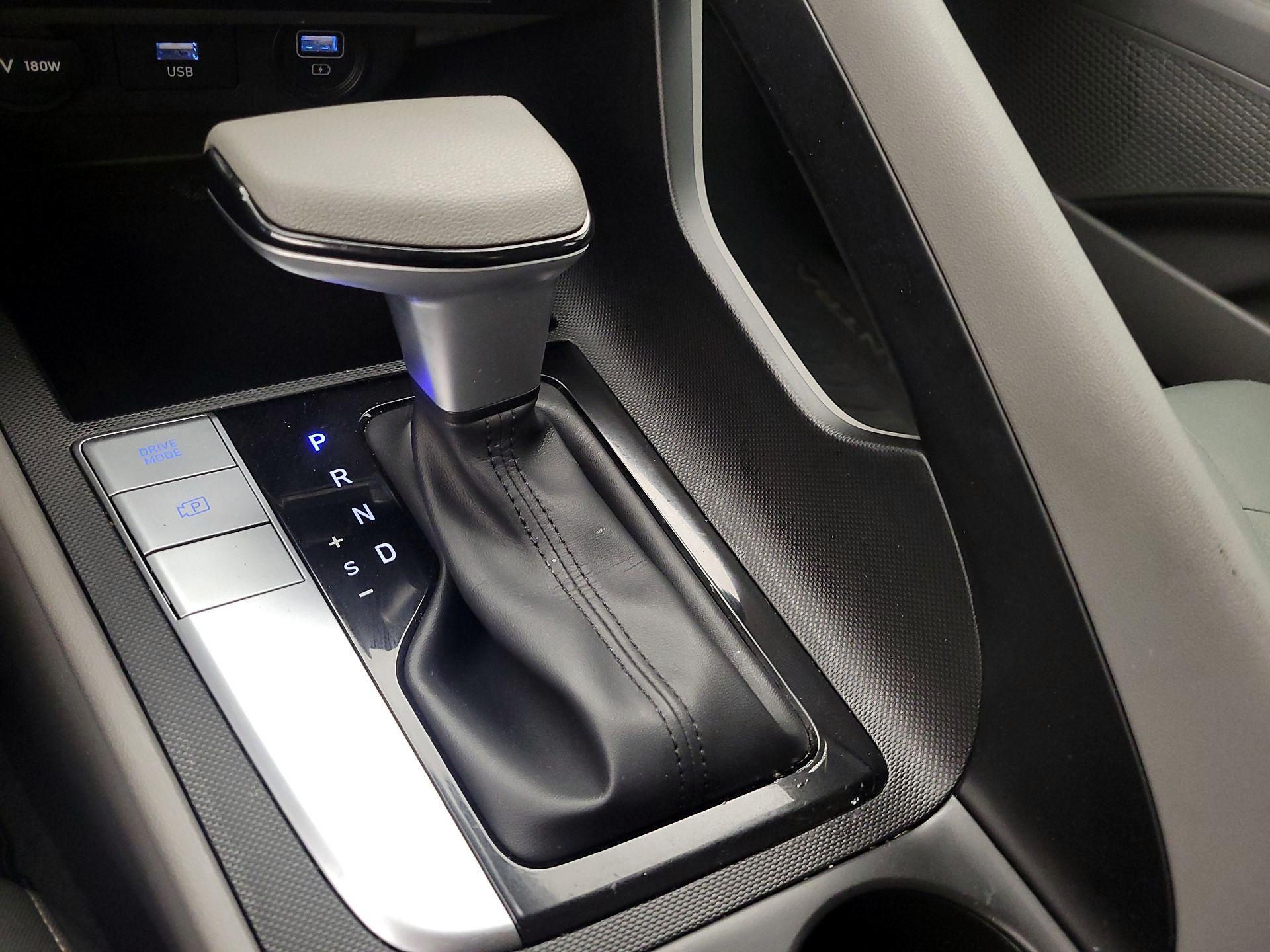 Thumbnail: 2023 Hyundai Elantra - 17