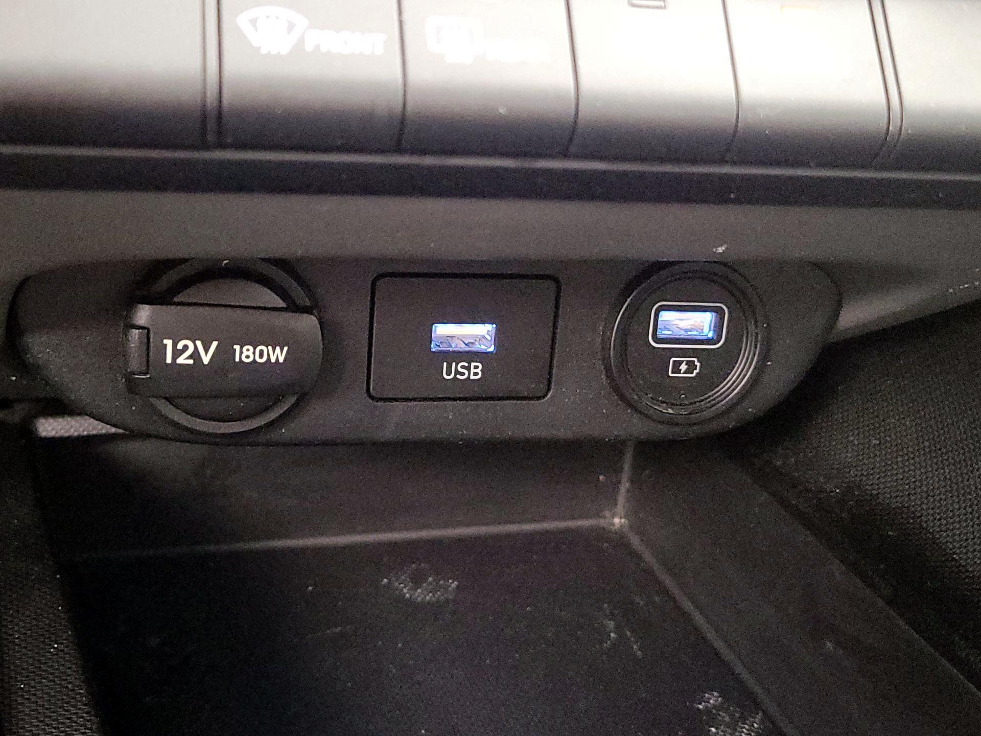 Thumbnail: 2023 Hyundai Elantra - 18