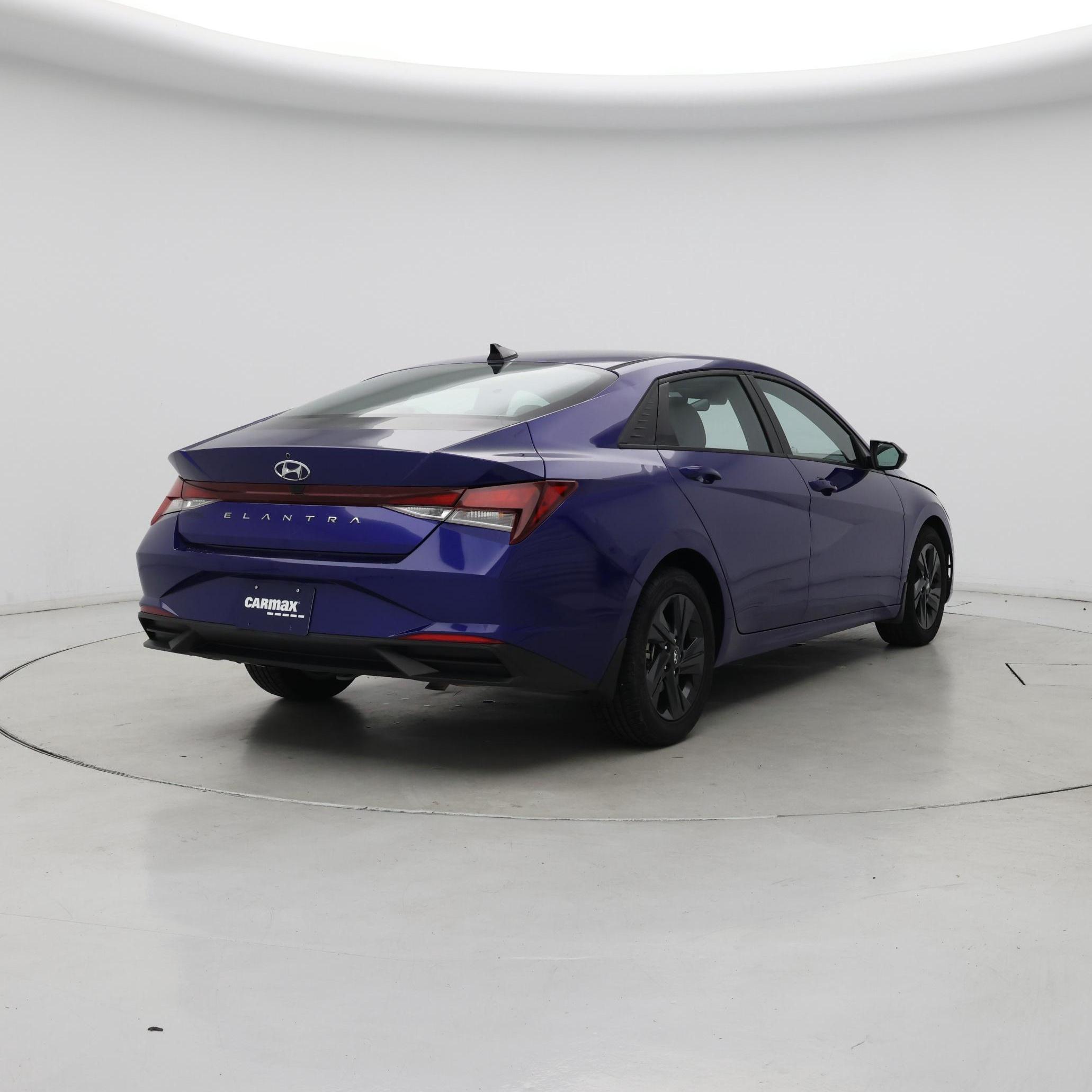 Thumbnail: 2023 Hyundai Elantra - 8