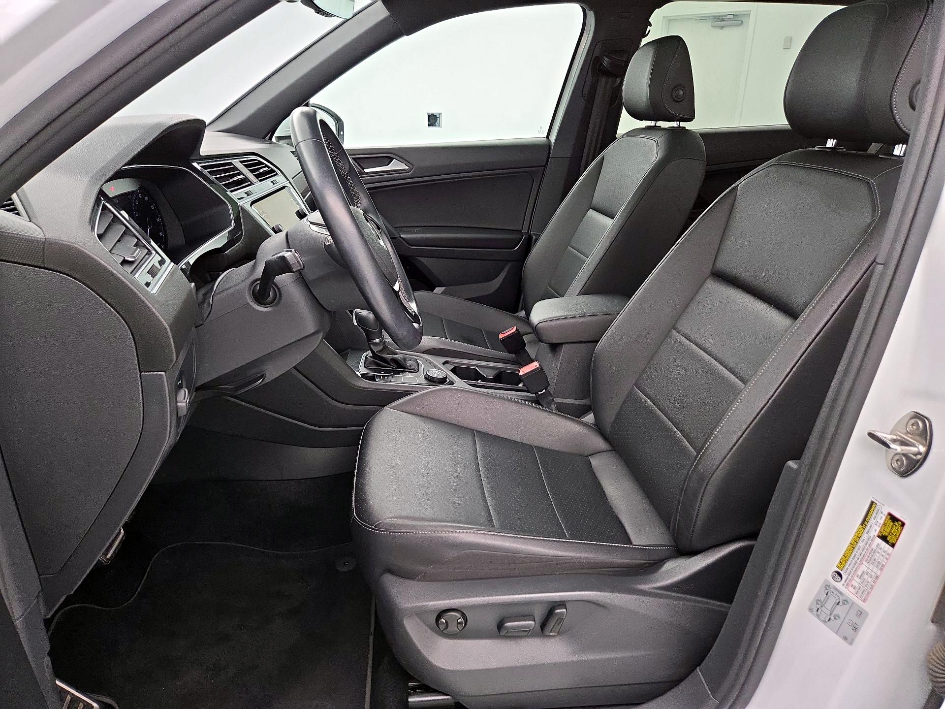 Thumbnail: 2019 Volkswagen Tiguan - 11