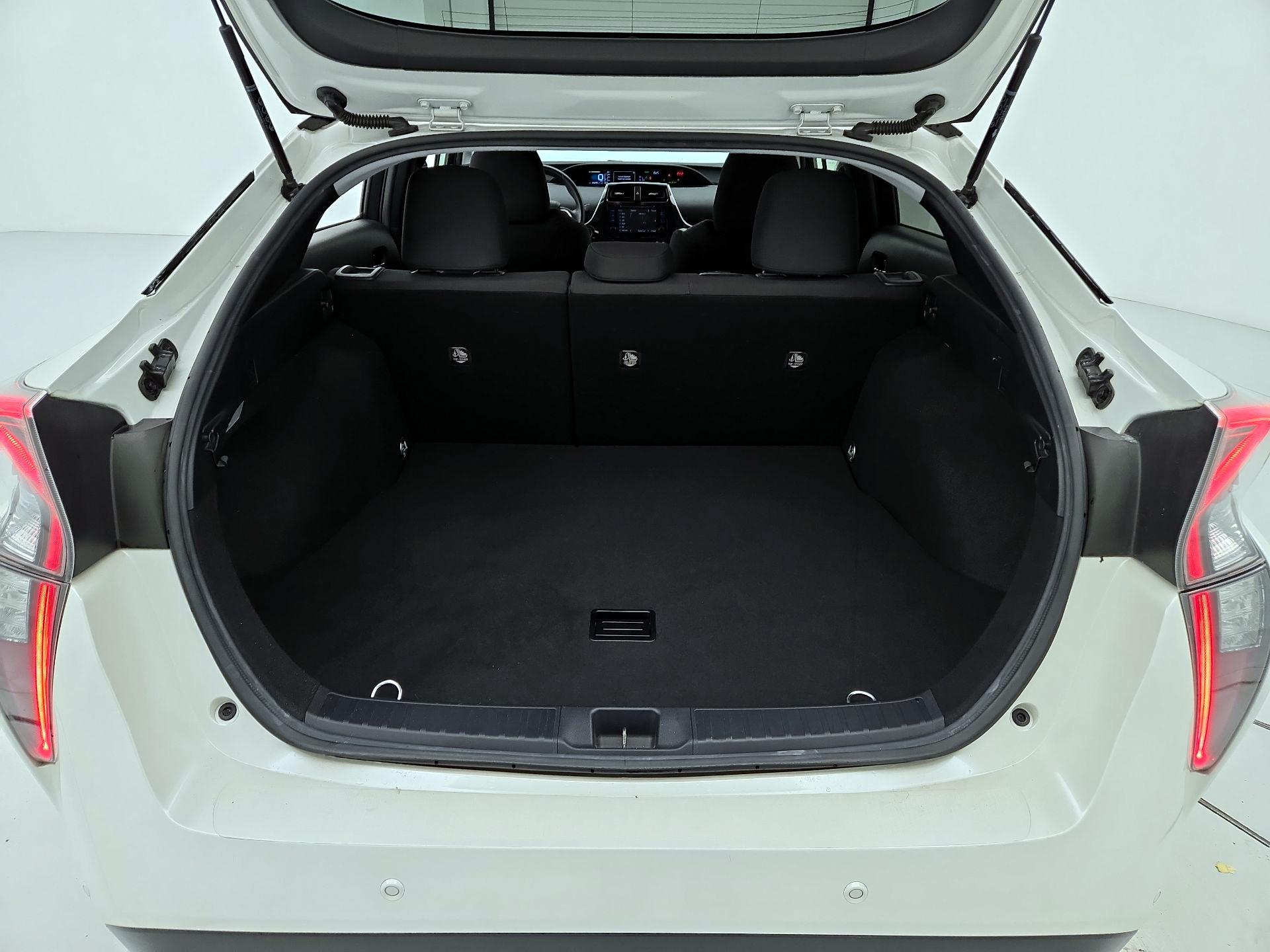 Thumbnail: 2017 Toyota Prius - 20