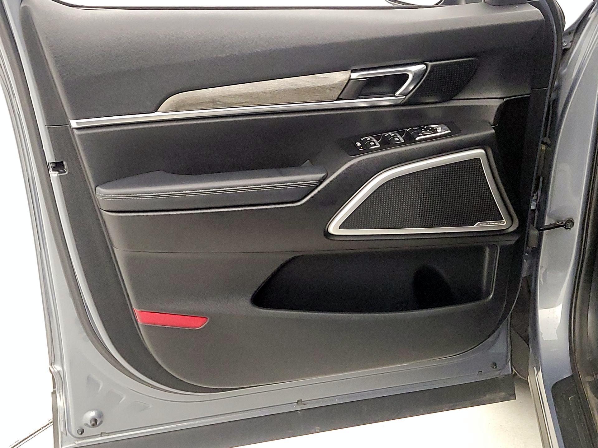 Thumbnail: 2020 Kia Telluride - 12