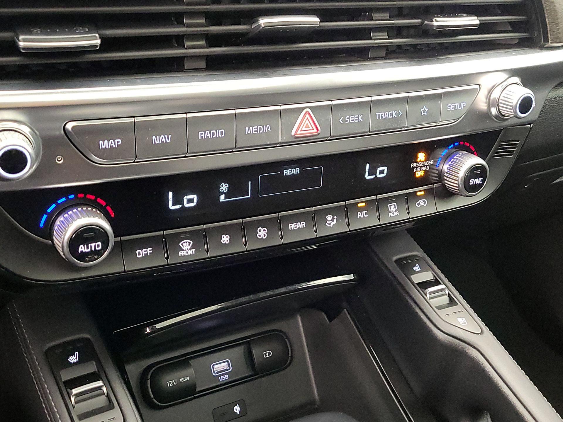 Thumbnail: 2020 Kia Telluride - 17