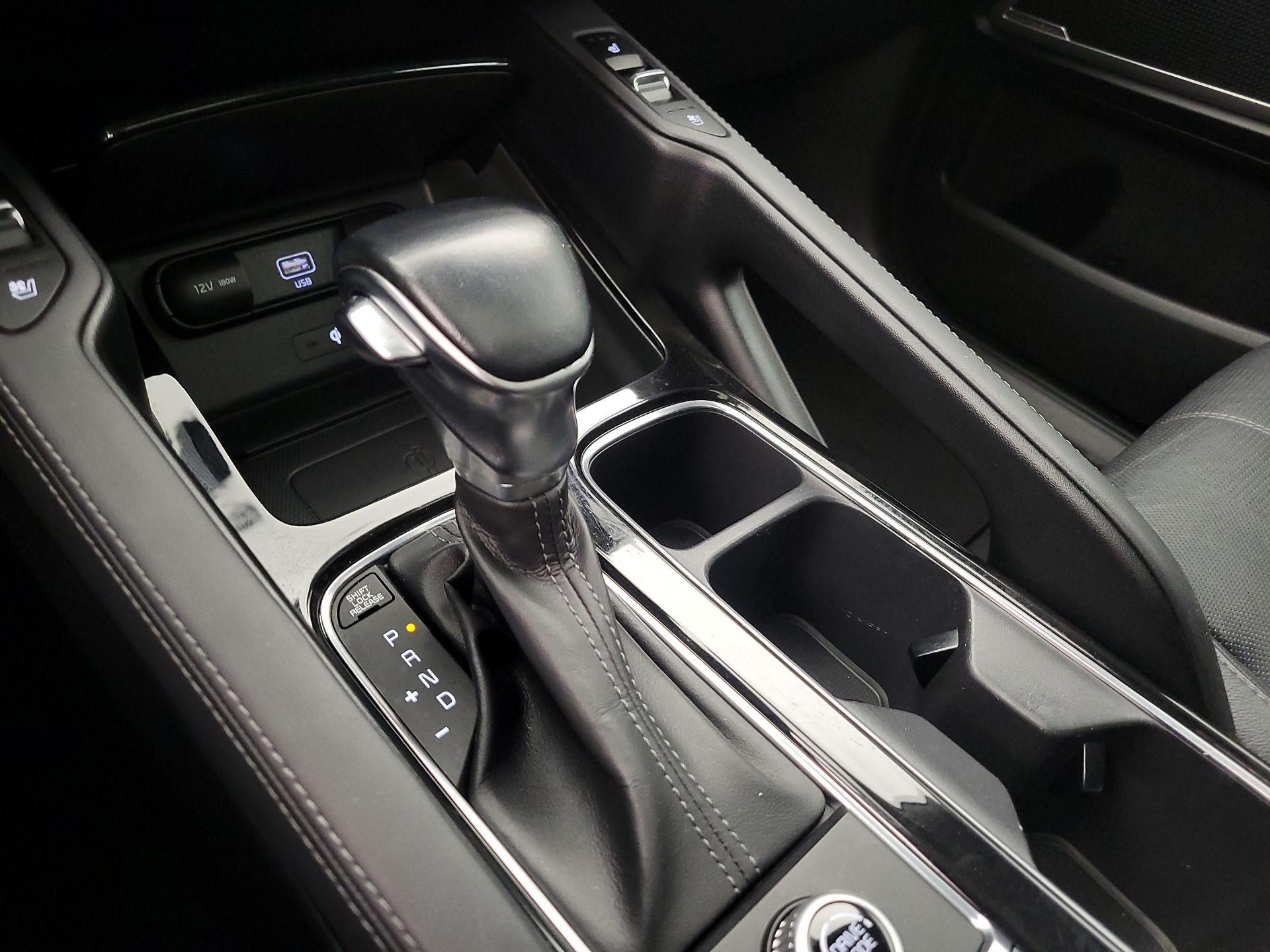 Thumbnail: 2020 Kia Telluride - 18