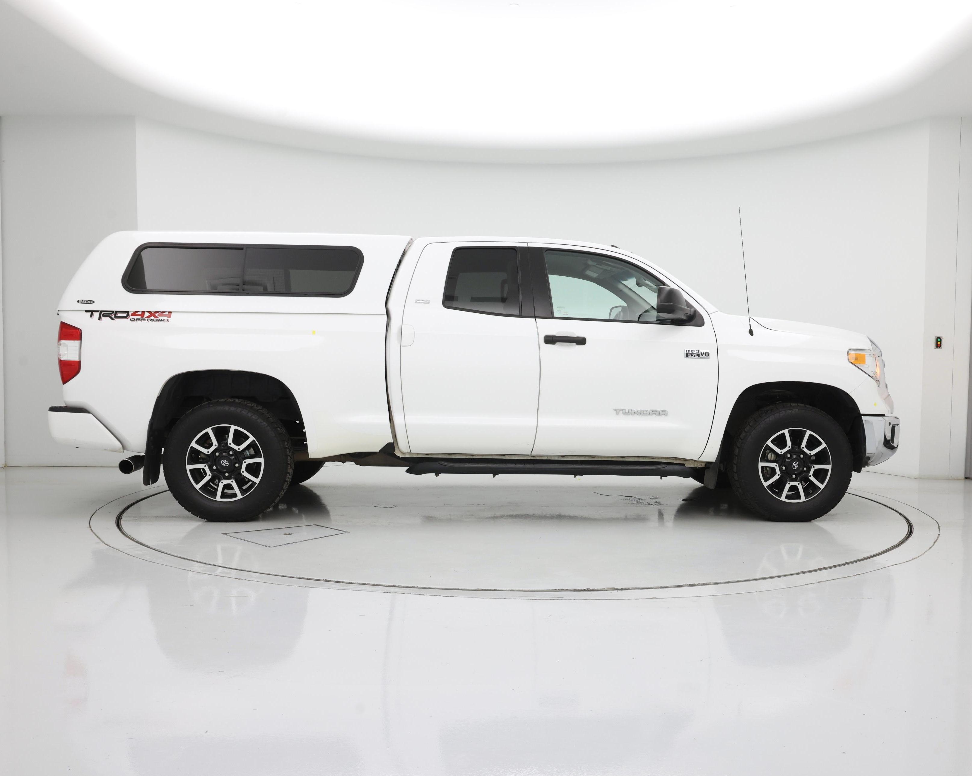Thumbnail: 2017 Toyota Tundra - 7