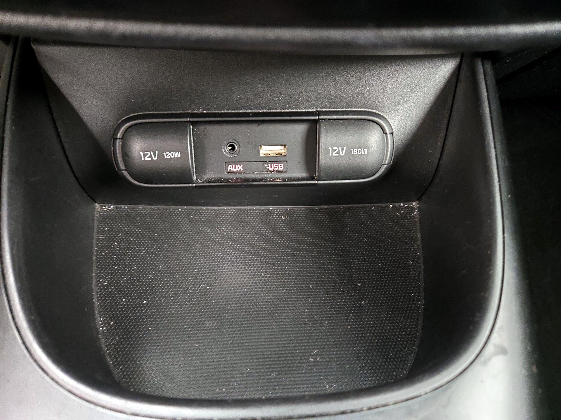 Thumbnail: 2015 Kia Soul - 17