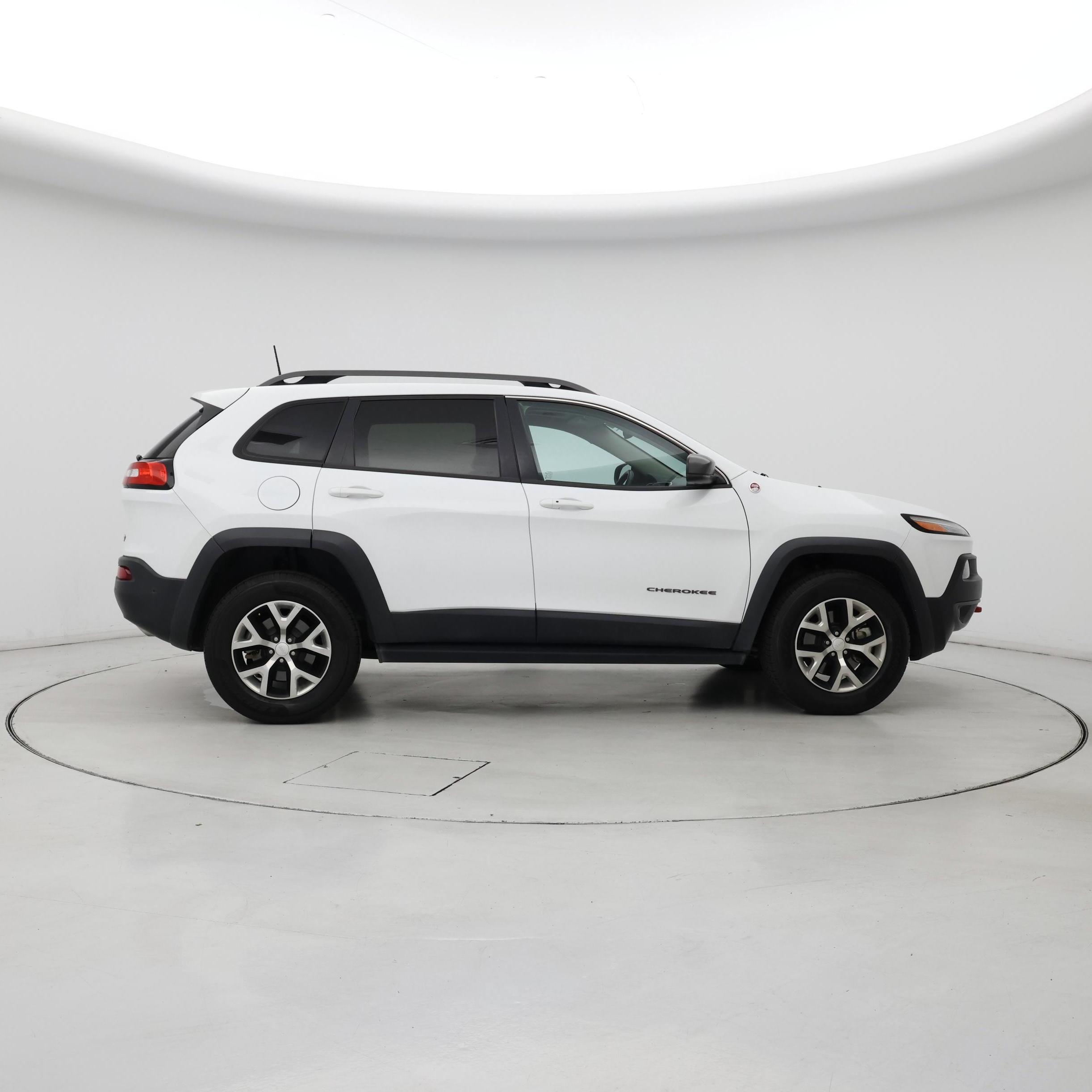 Thumbnail: 2018 Jeep Cherokee - 7