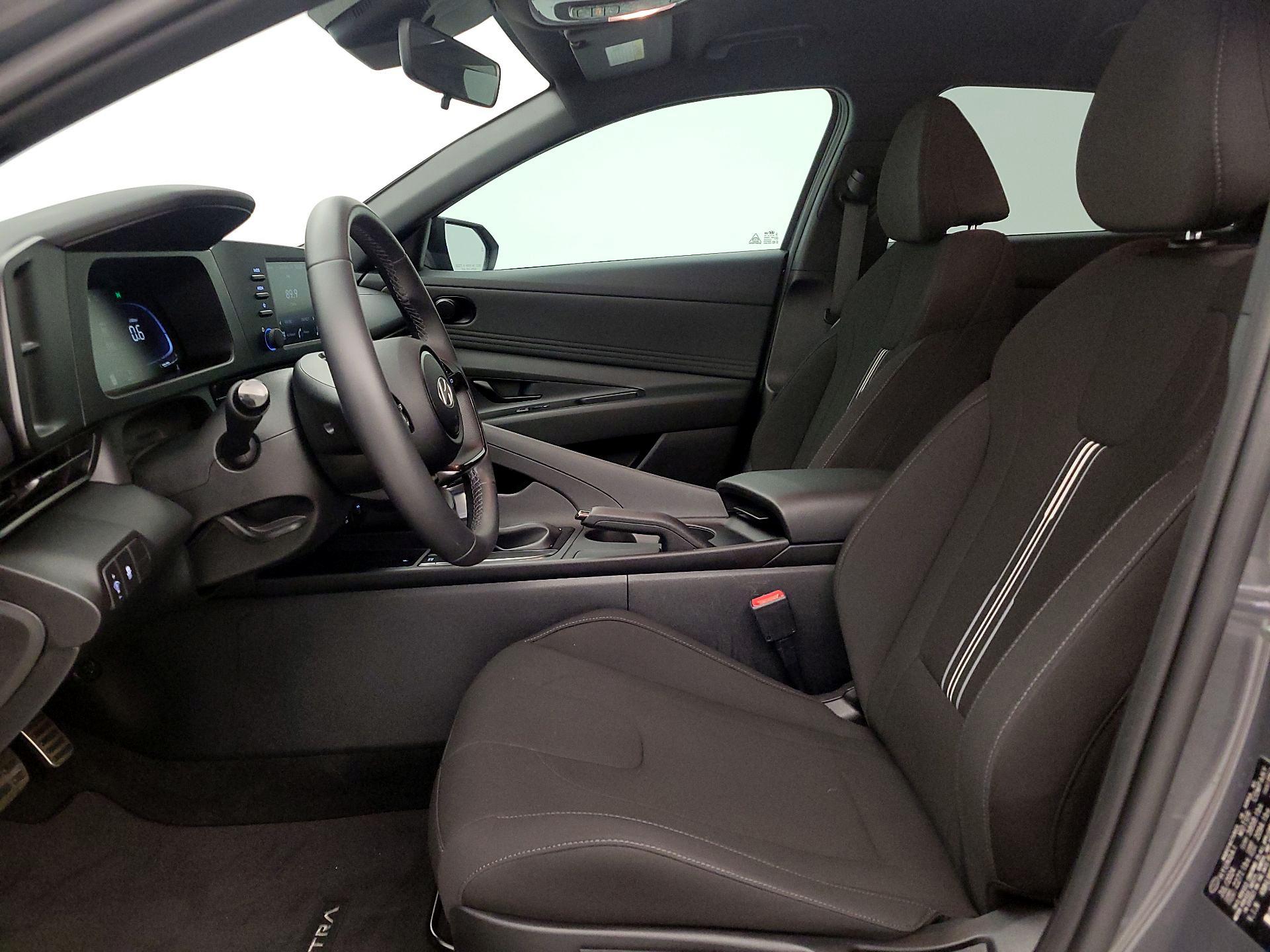 Thumbnail: 2025 Hyundai Elantra - 11