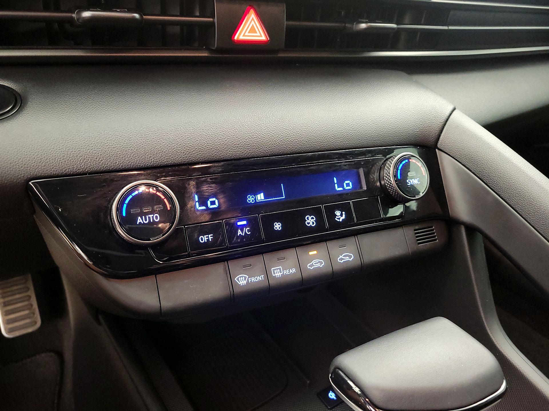 Thumbnail: 2025 Hyundai Elantra - 16