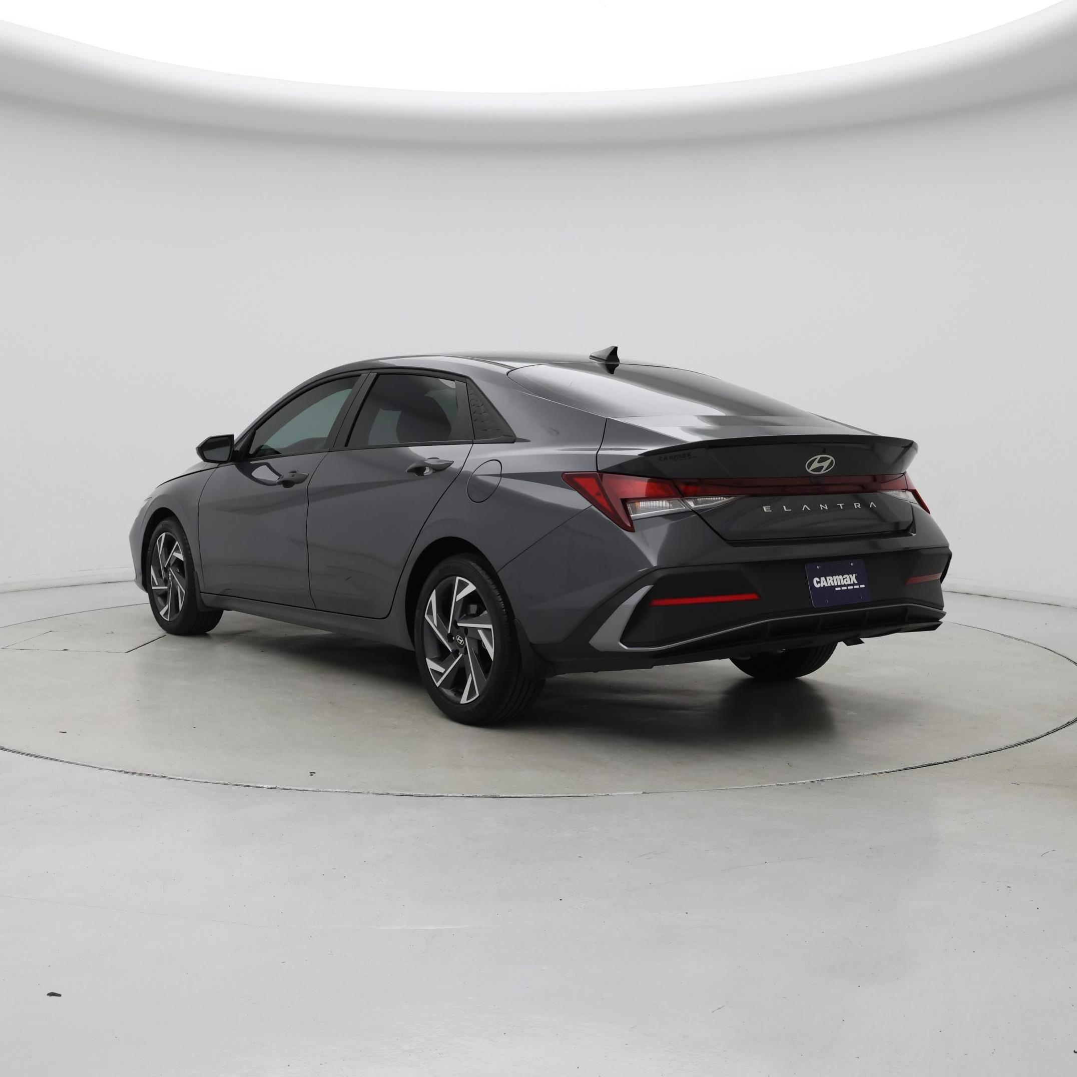 Thumbnail: 2025 Hyundai Elantra - 2