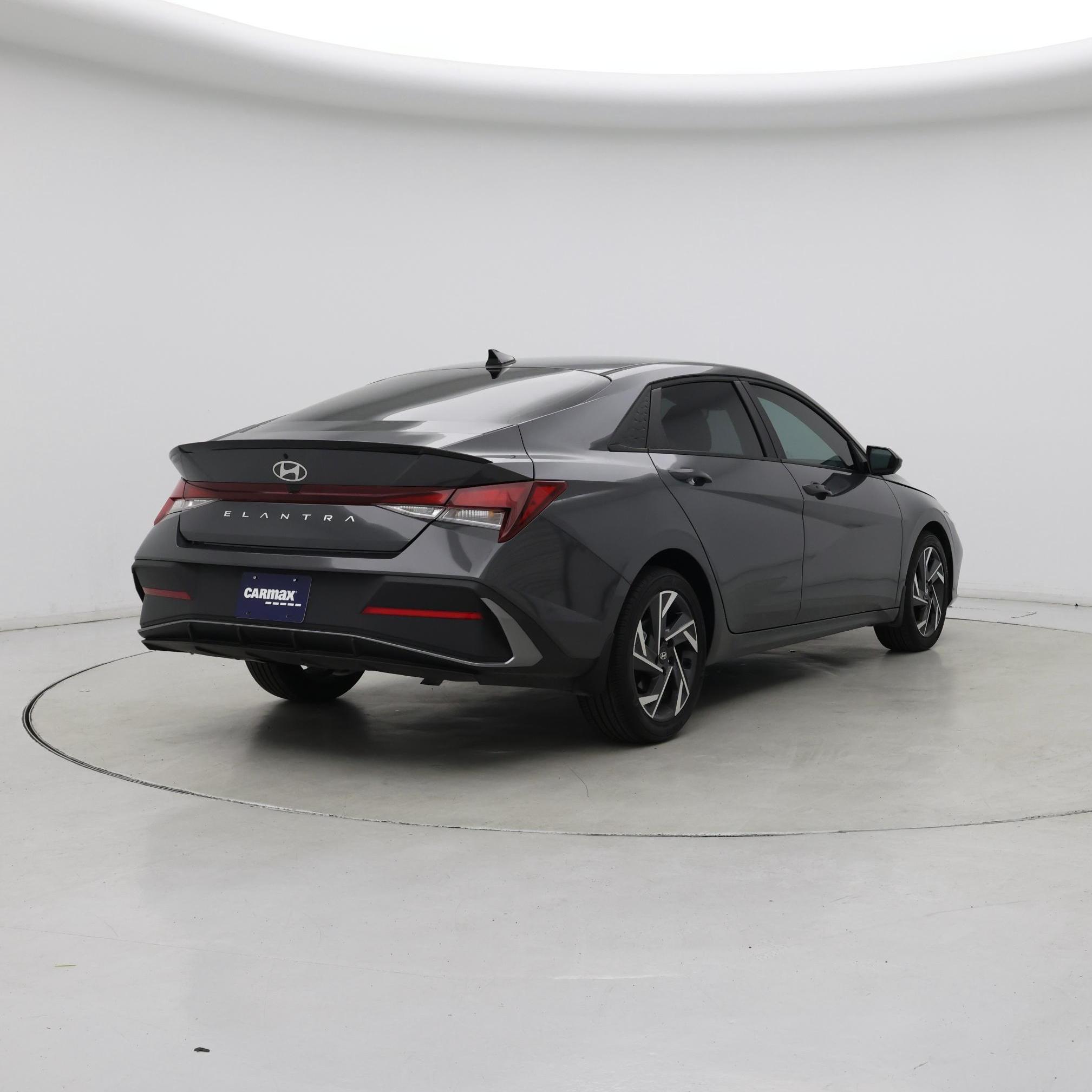 Thumbnail: 2025 Hyundai Elantra - 8