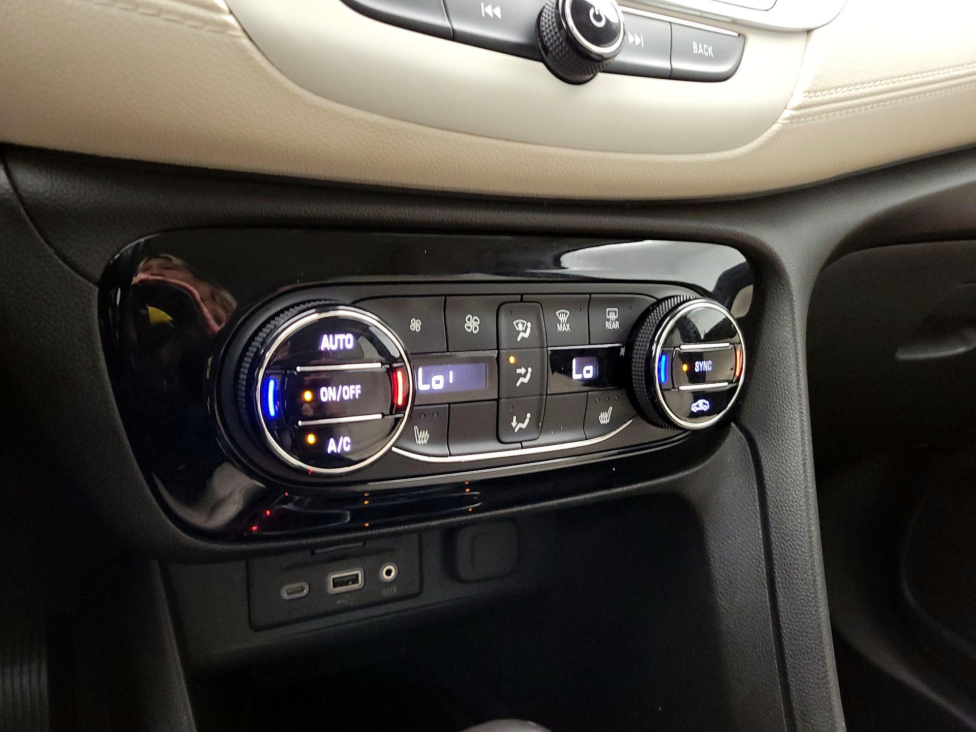 Thumbnail: 2020 Buick Encore GX - 16