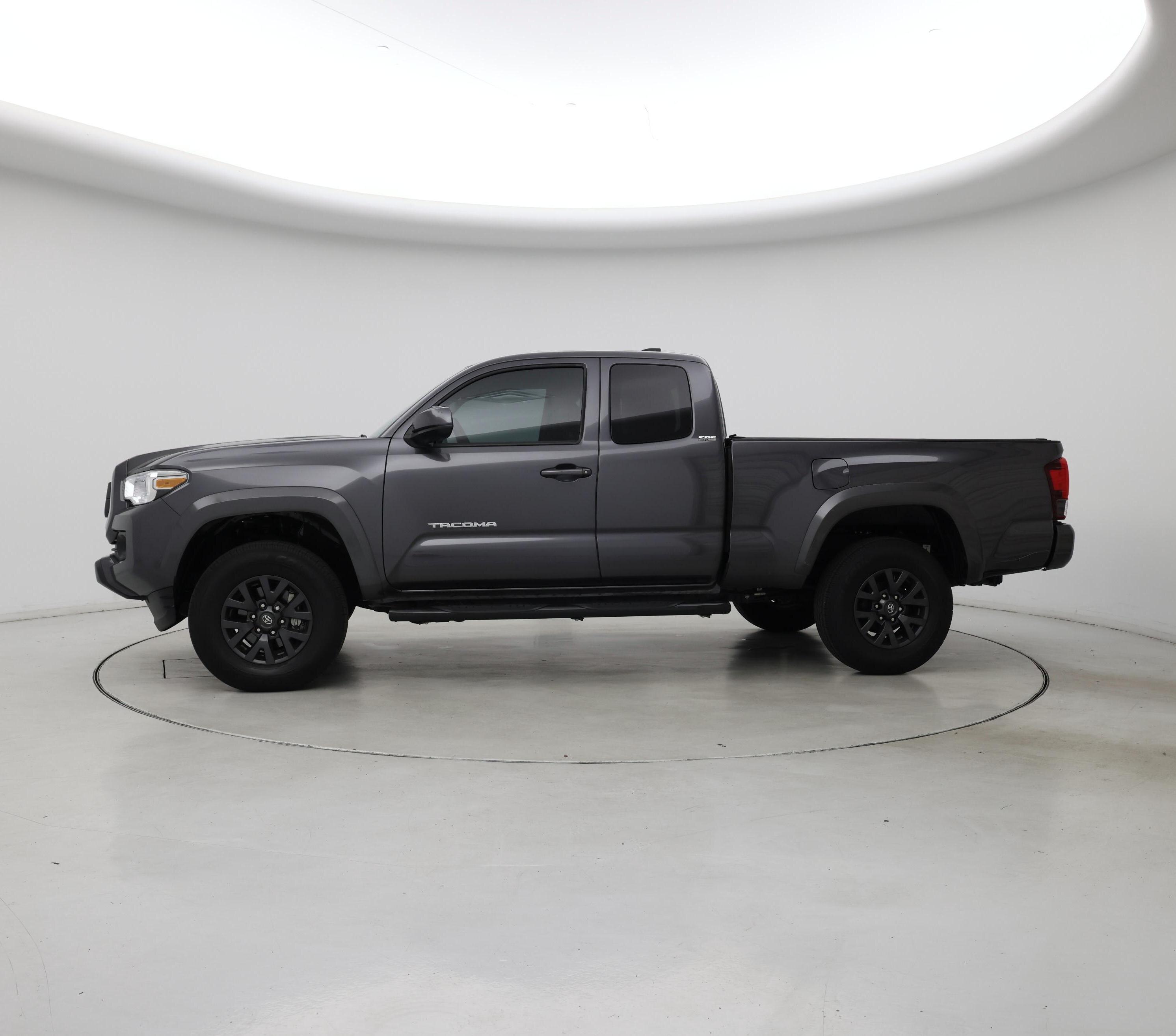 Thumbnail: 2022 Toyota Tacoma - 3