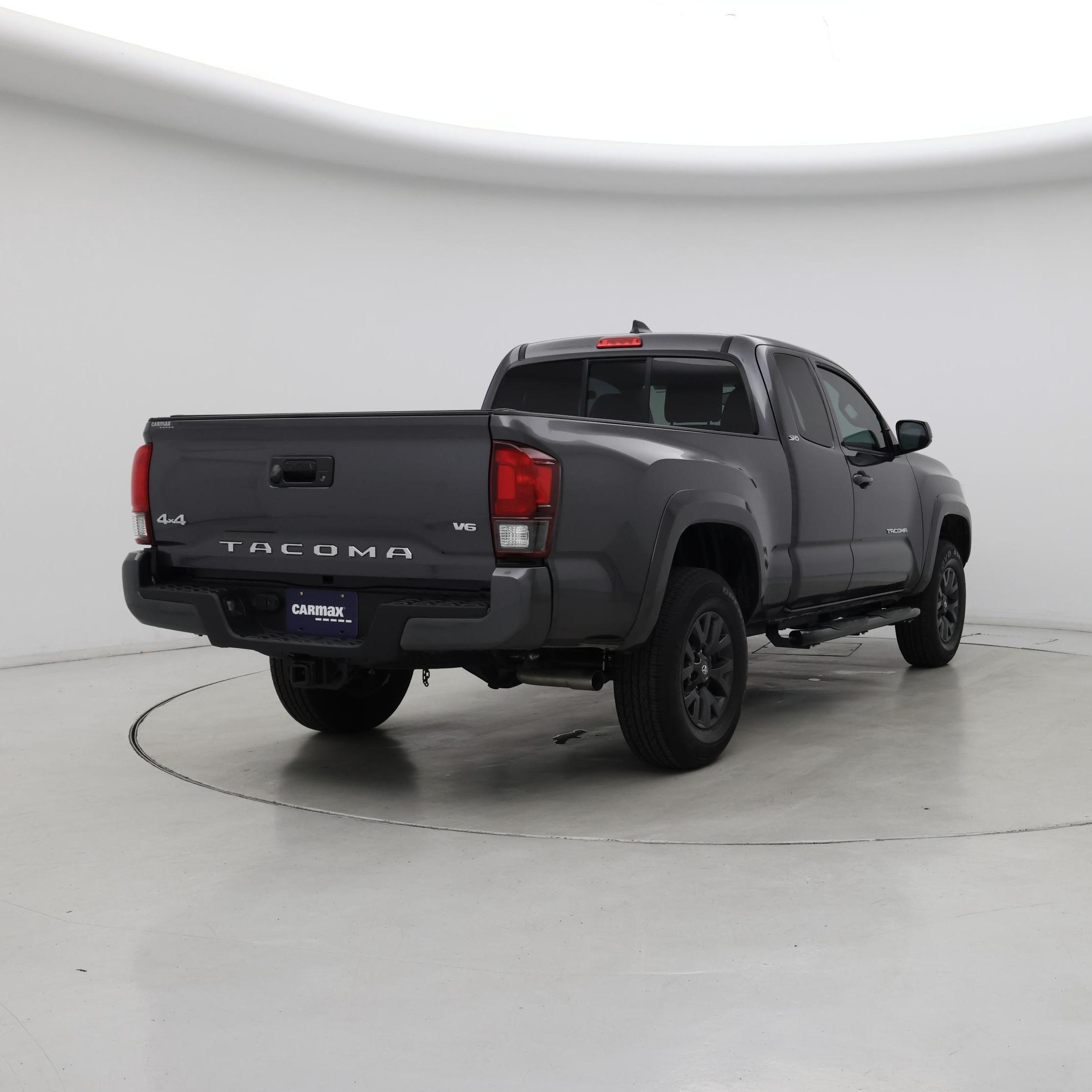 Thumbnail: 2022 Toyota Tacoma - 8