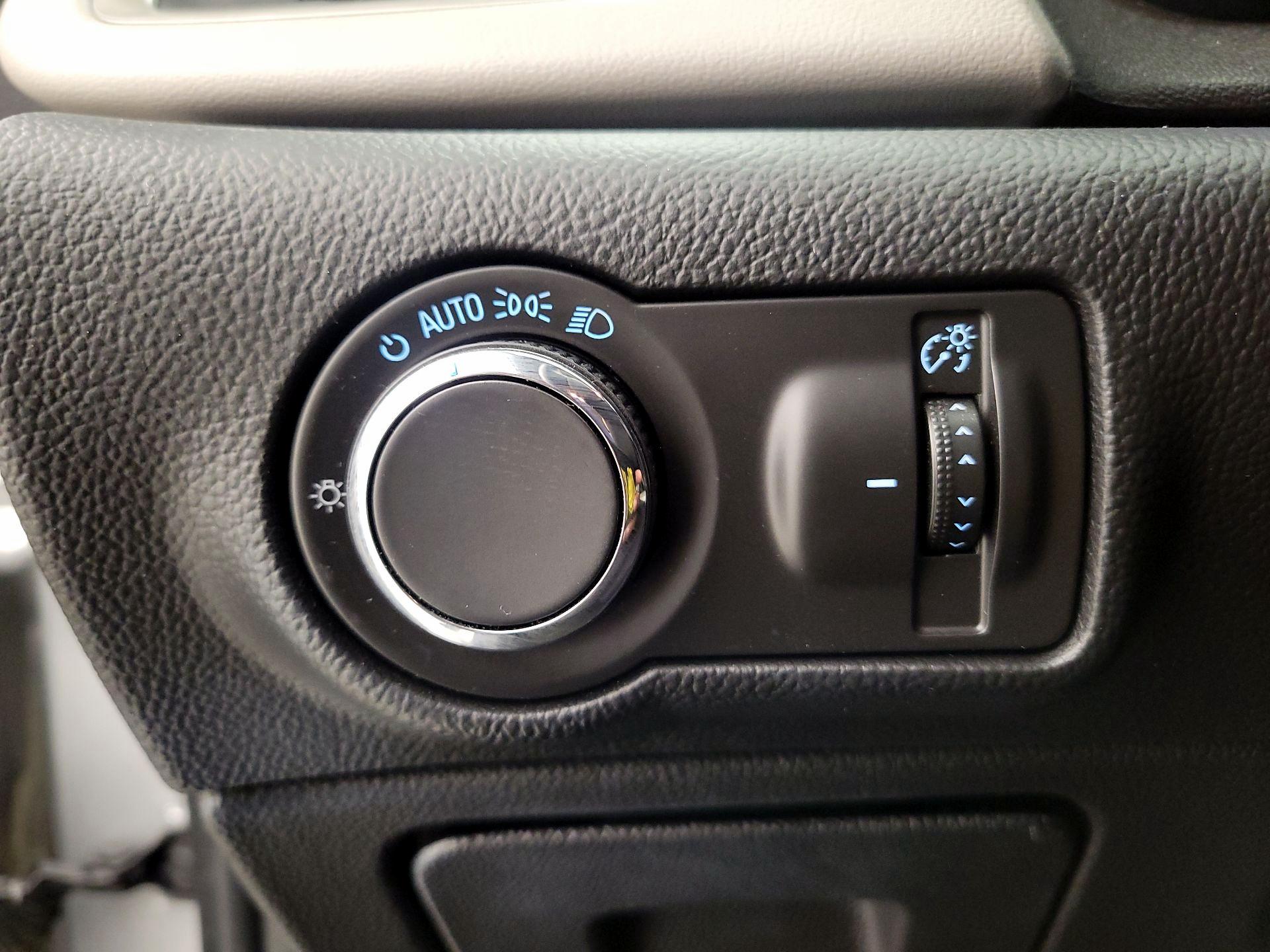 Thumbnail: 2016 Buick Verano - 13