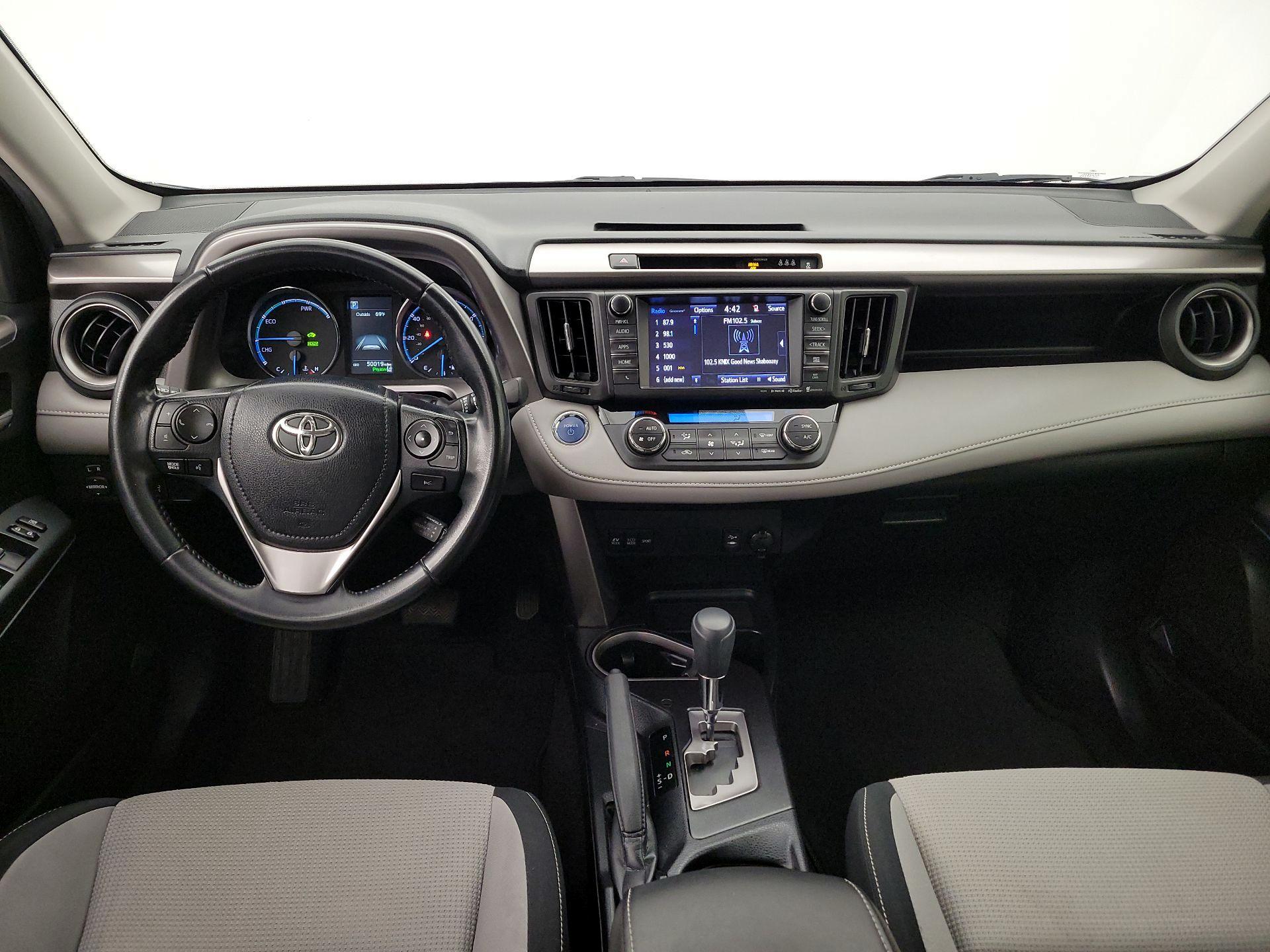 Thumbnail: 2018 Toyota RAV4 - 9