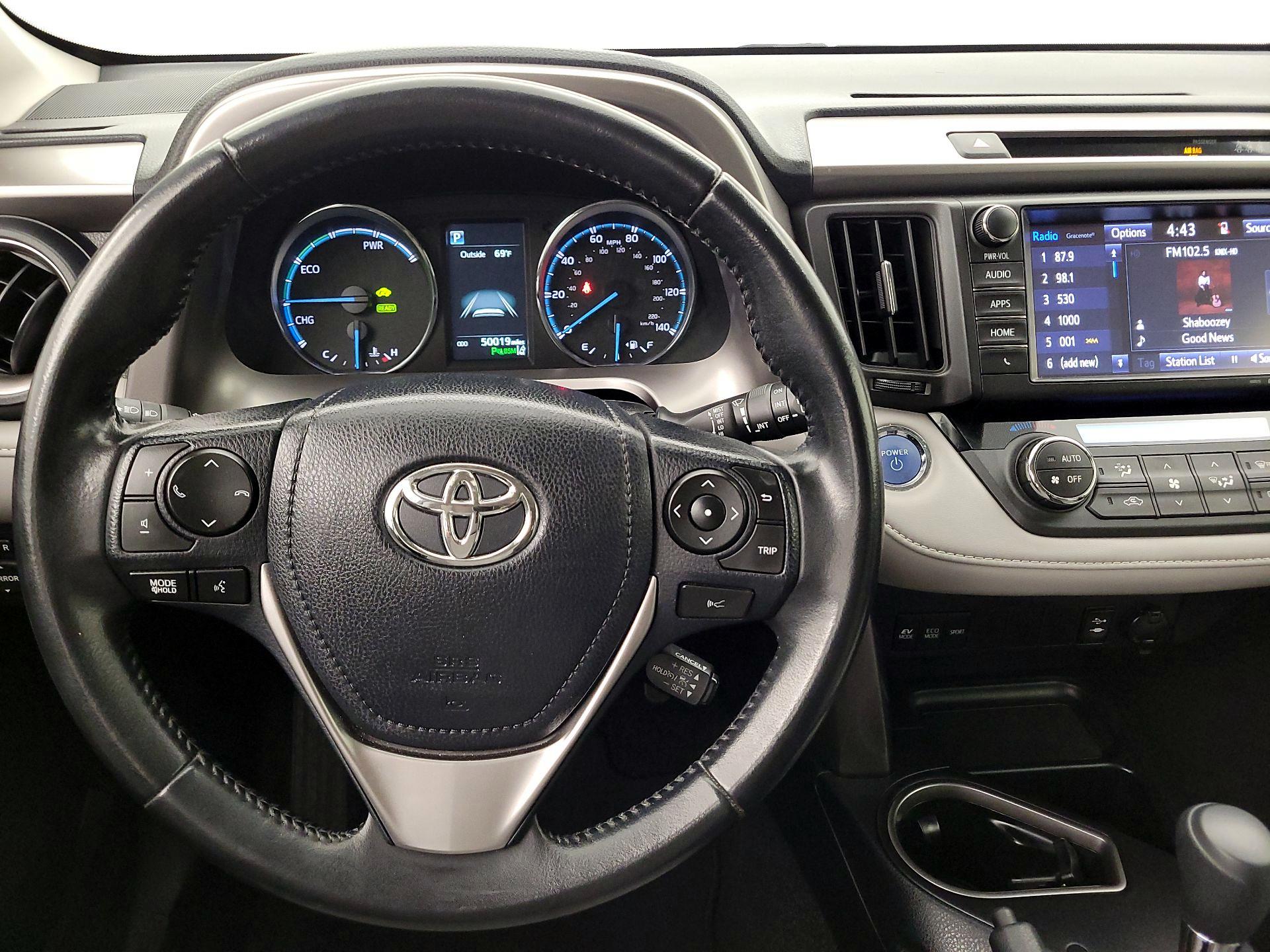 Thumbnail: 2018 Toyota RAV4 - 10
