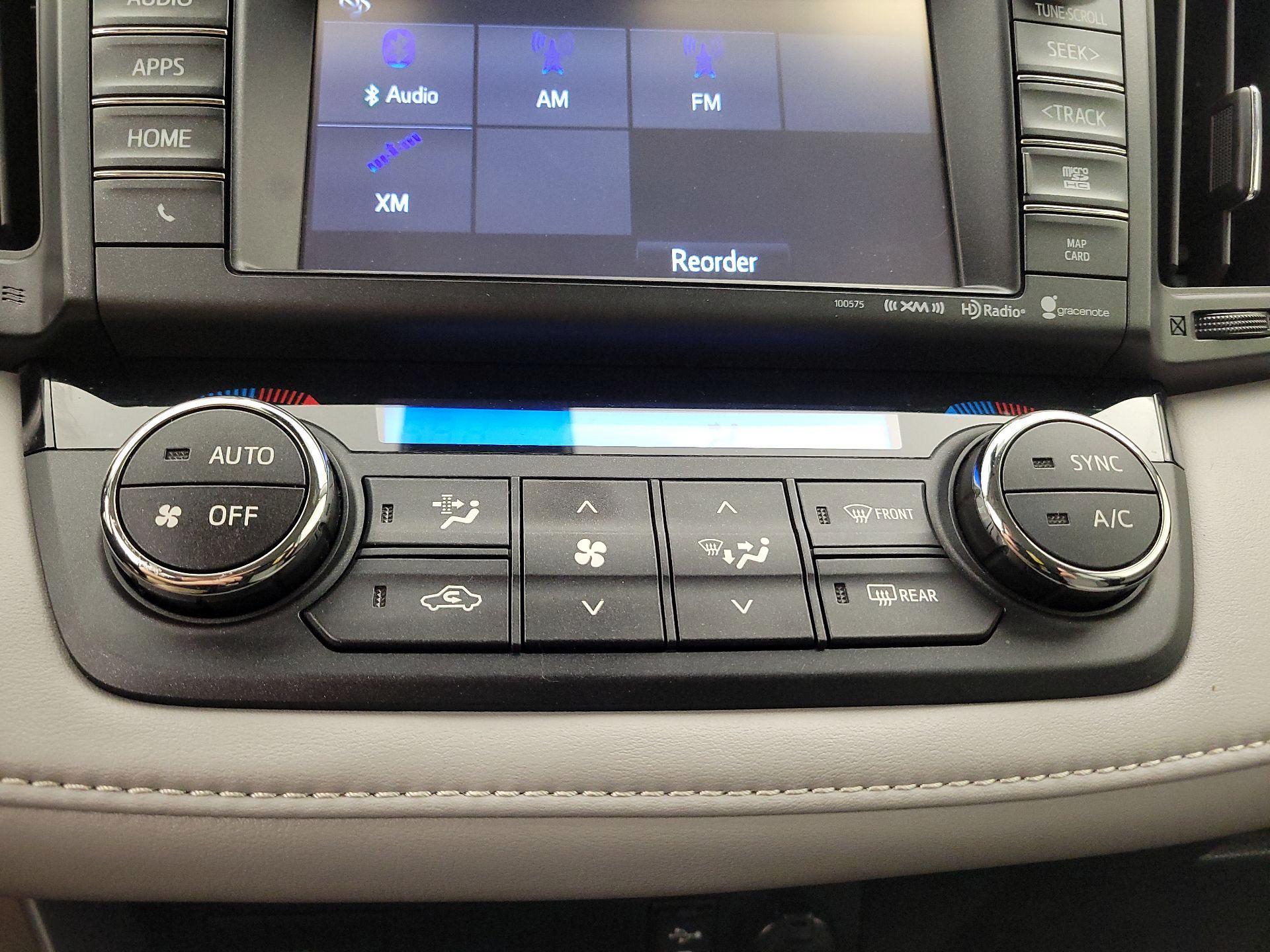 Thumbnail: 2018 Toyota RAV4 - 16