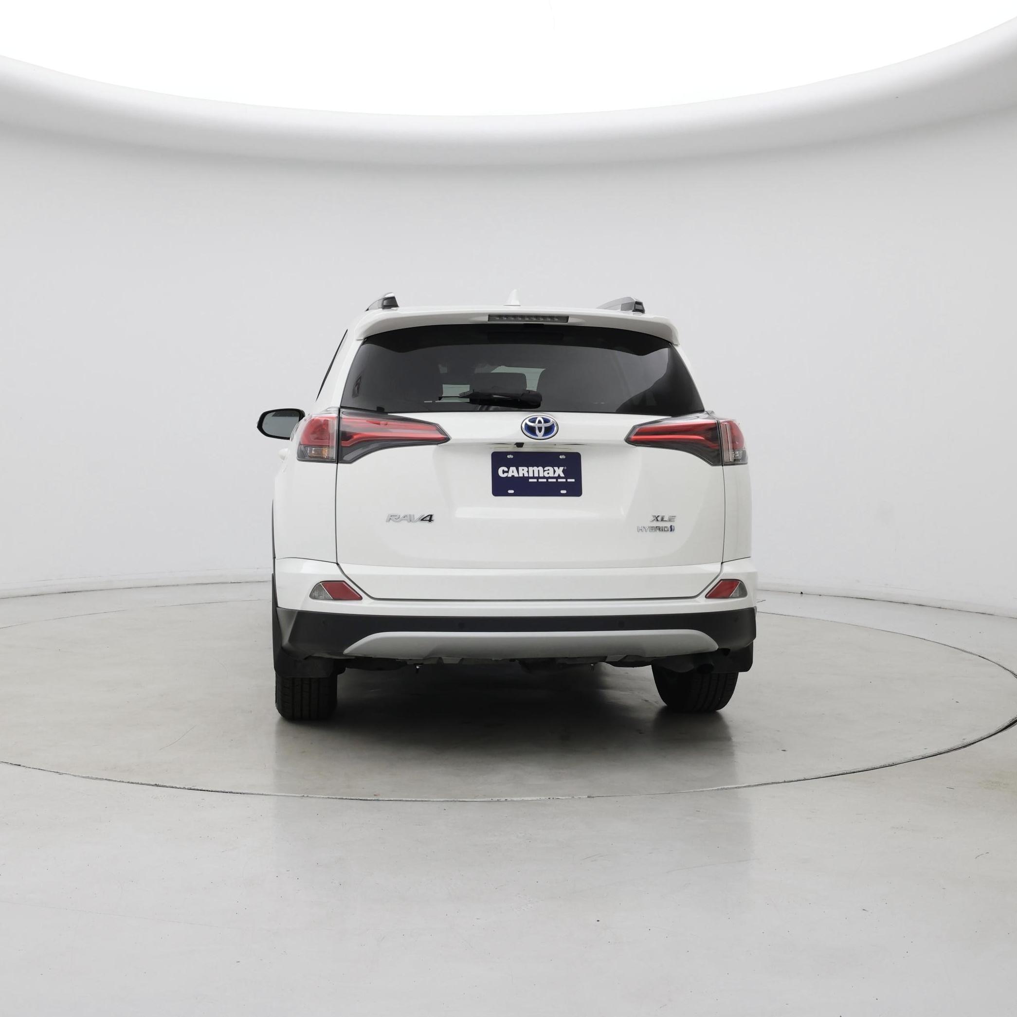 Thumbnail: 2018 Toyota RAV4 - 6