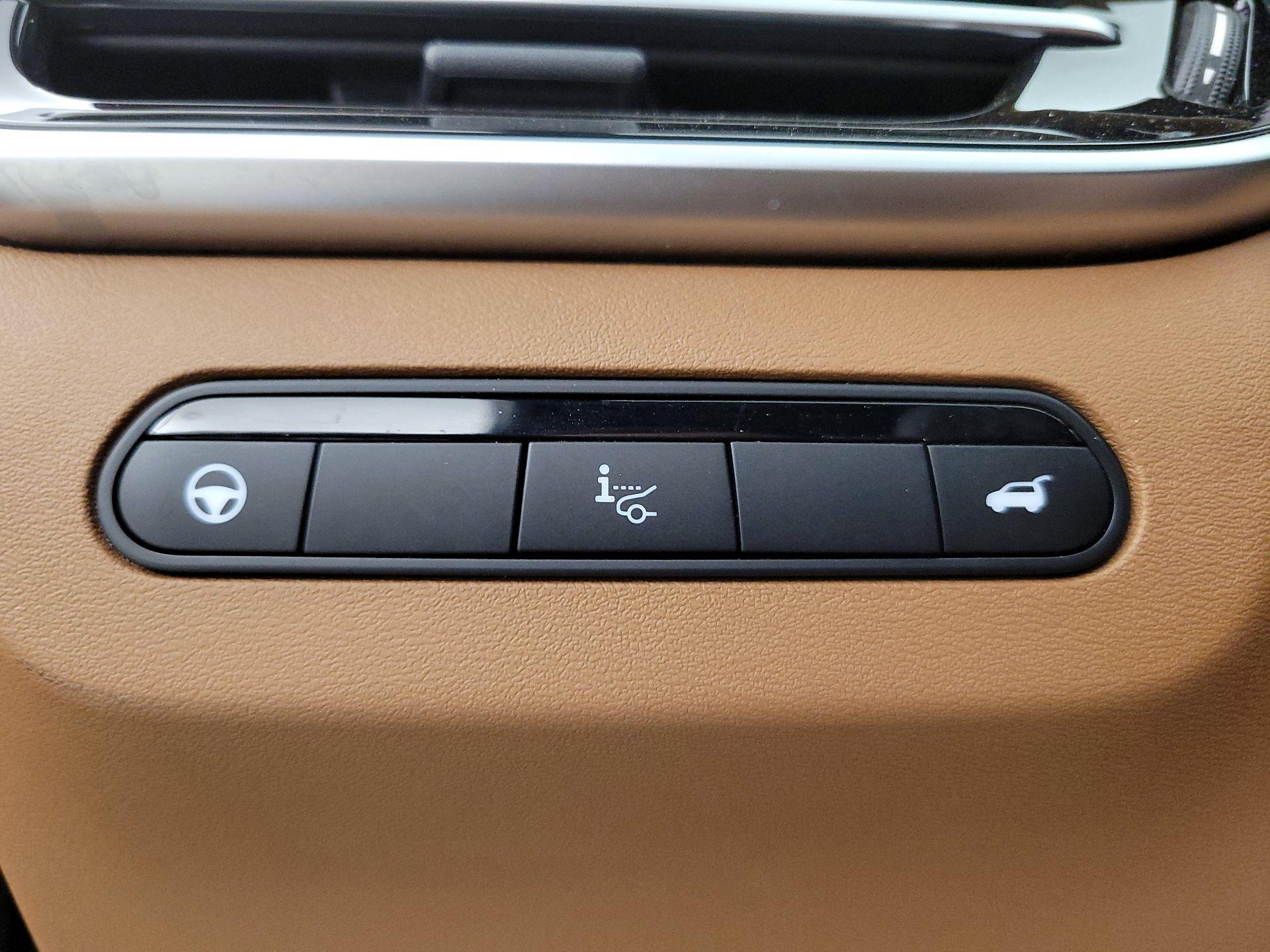 Thumbnail: 2025 INFINITI QX60 - 13
