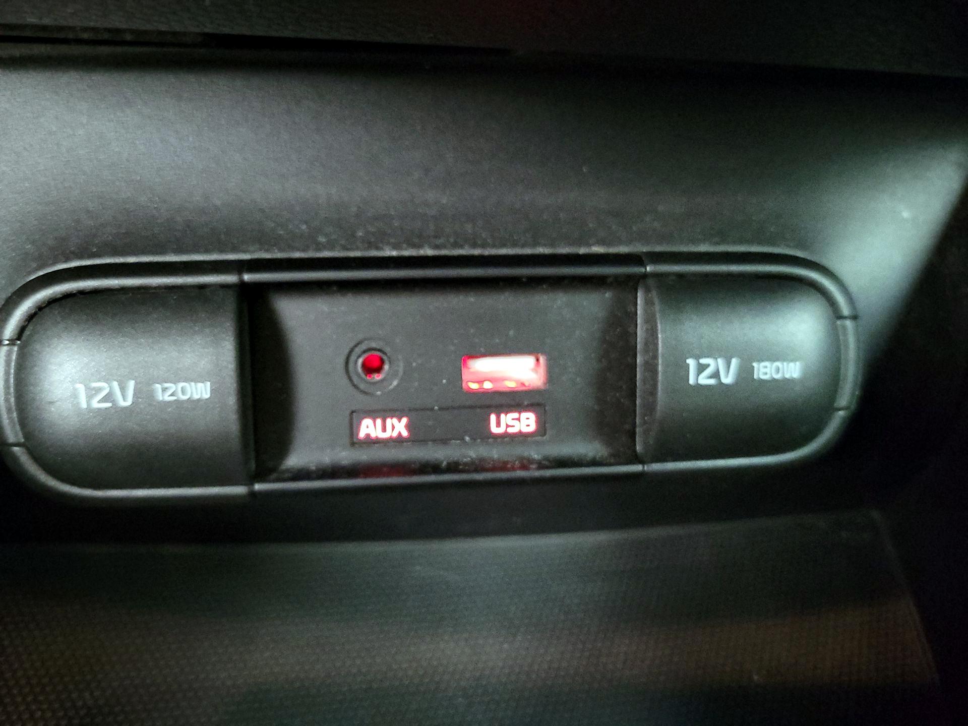 Thumbnail: 2016 Kia Soul - 18