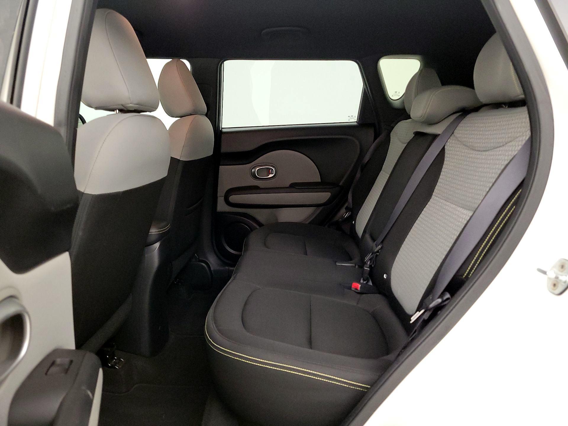 Thumbnail: 2016 Kia Soul - 19