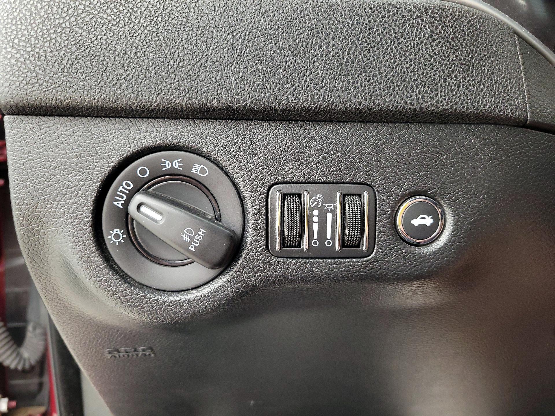 Thumbnail: 2021 Dodge Charger - 13