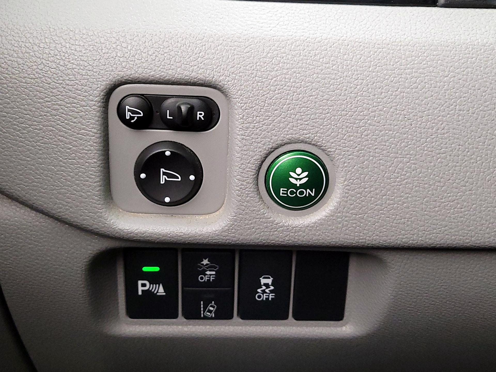 Thumbnail: 2019 Honda Pilot - 13