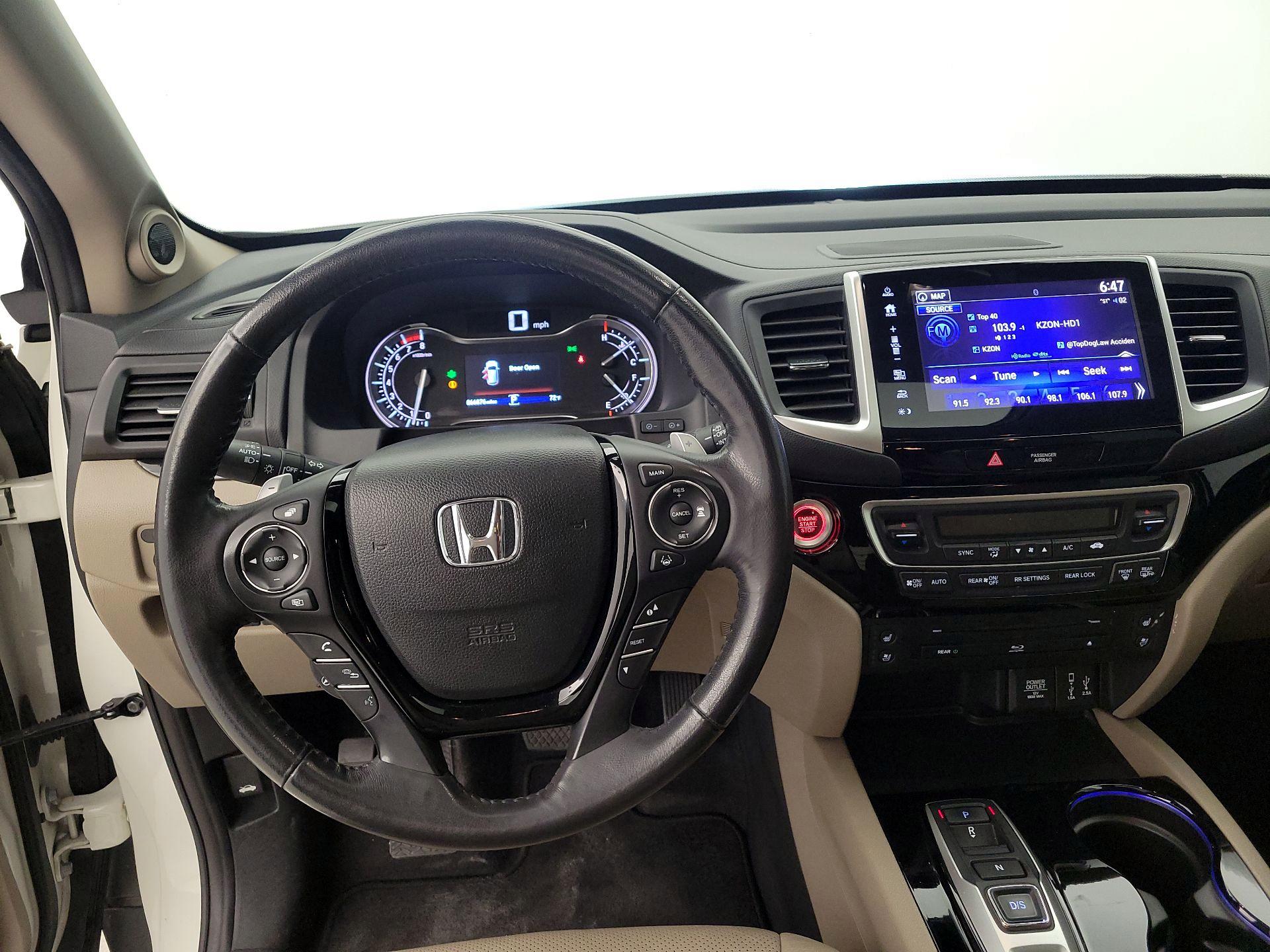 Thumbnail: 2018 Honda Pilot - 10