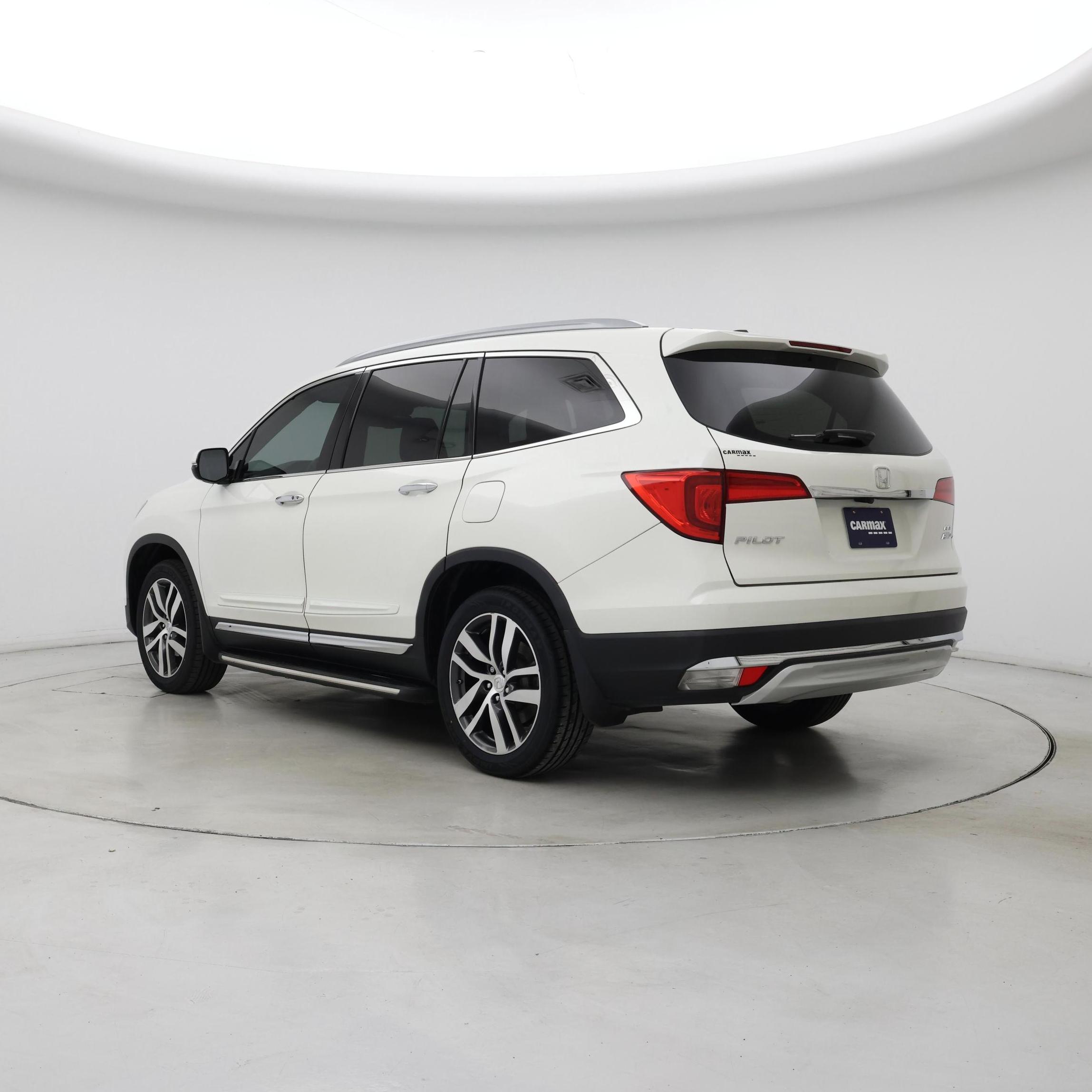 Thumbnail: 2018 Honda Pilot - 2