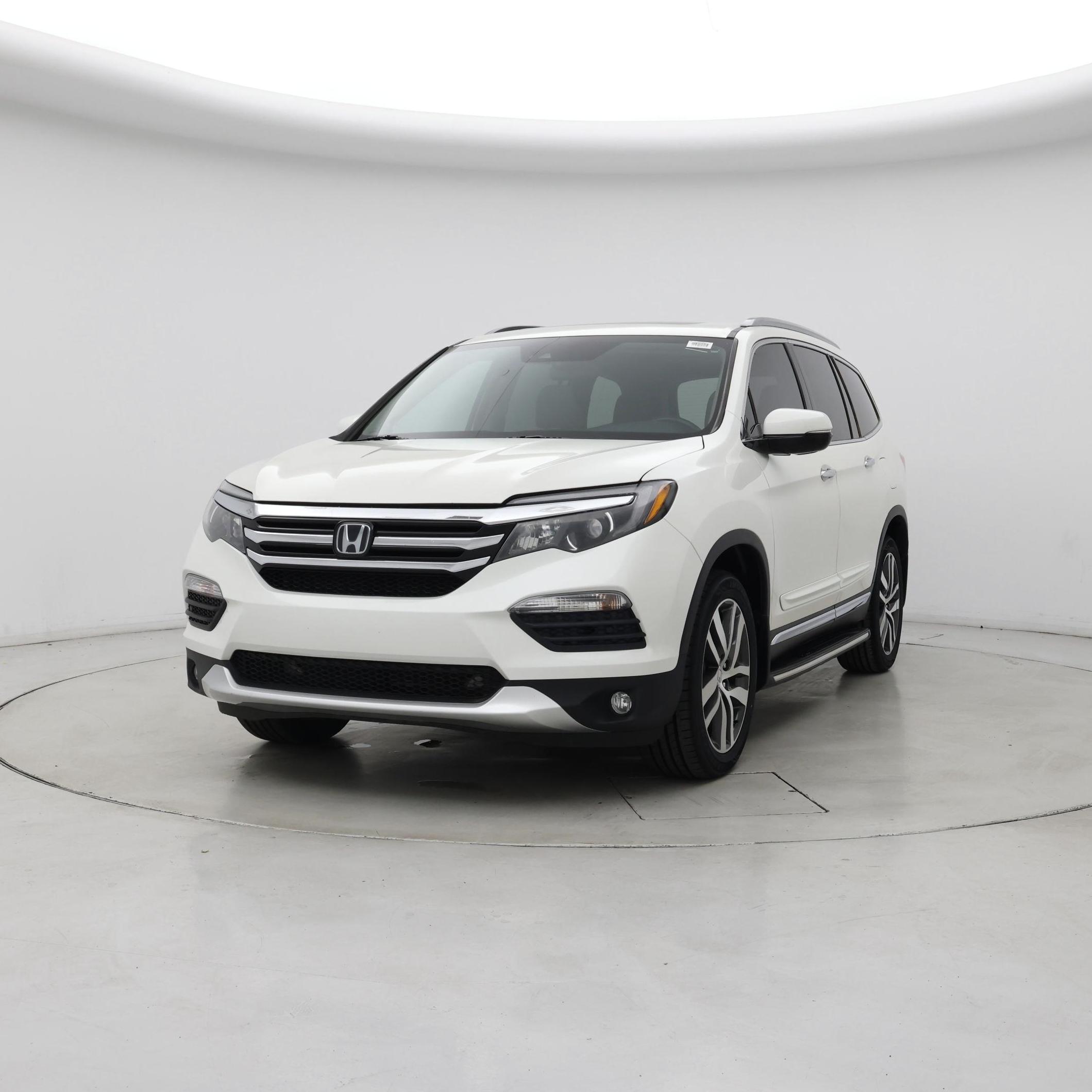 Thumbnail: 2018 Honda Pilot - 4
