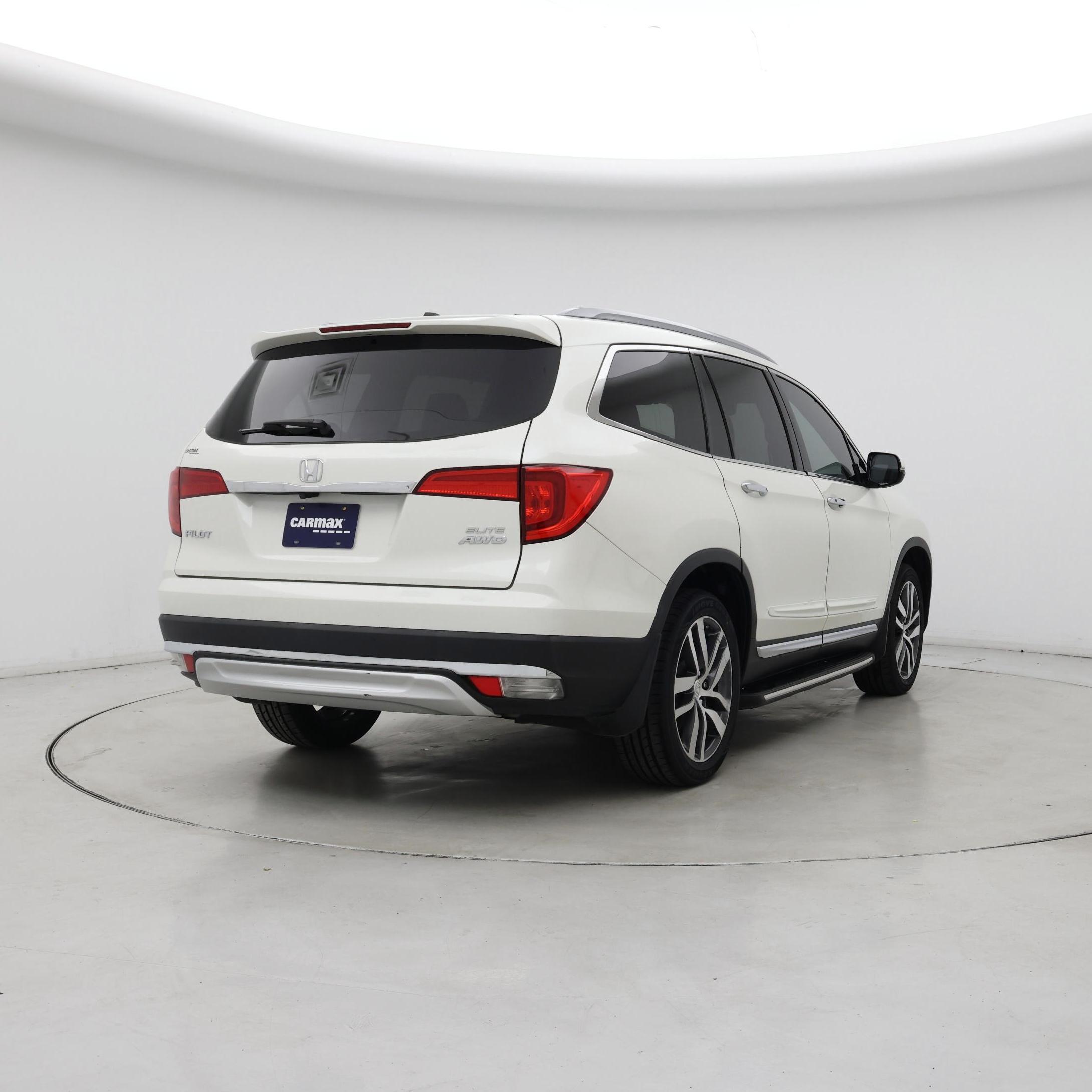 Thumbnail: 2018 Honda Pilot - 8