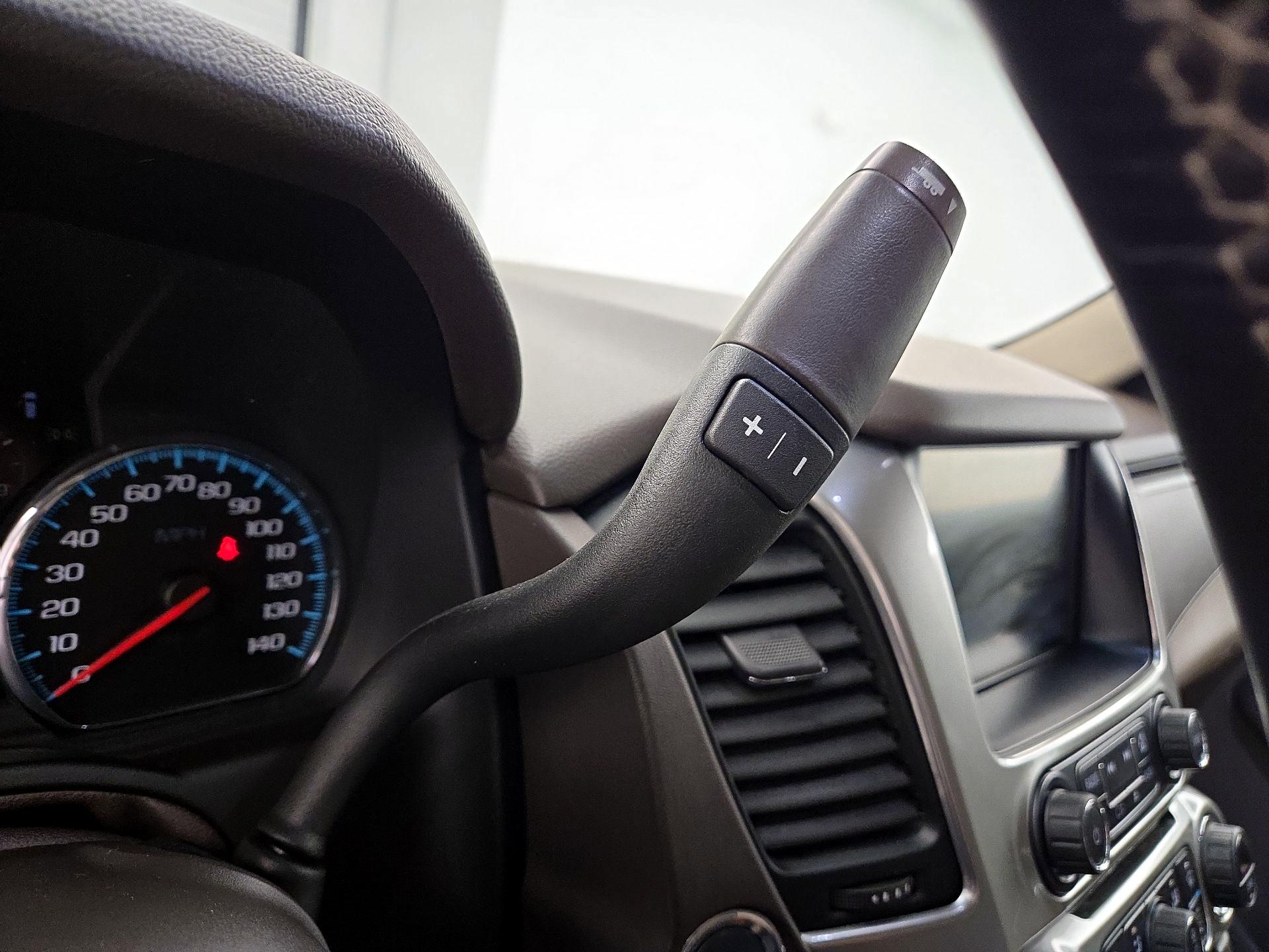 Thumbnail: 2018 Chevrolet Tahoe - 17