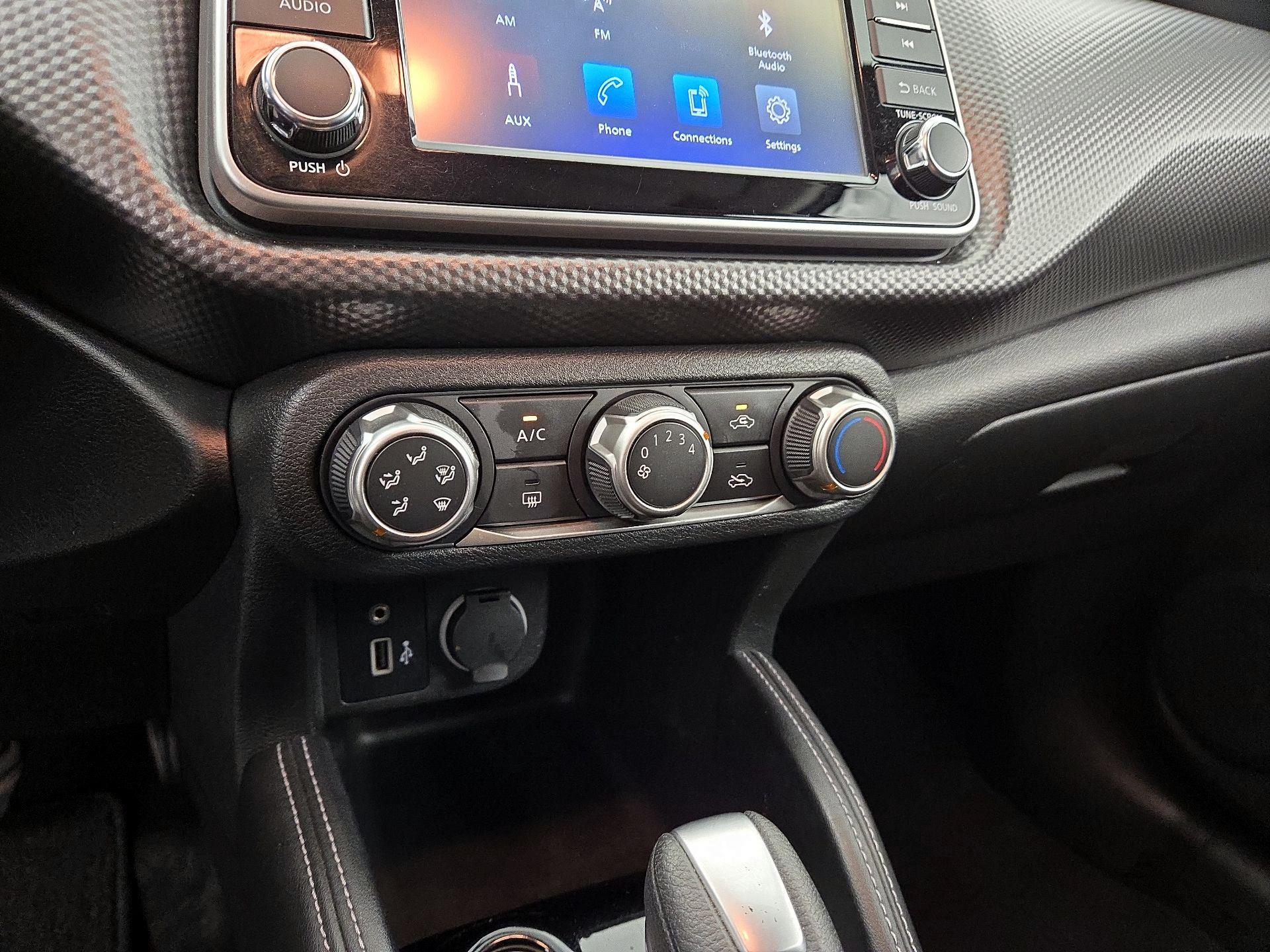 Thumbnail: 2018 Nissan Kicks - 16