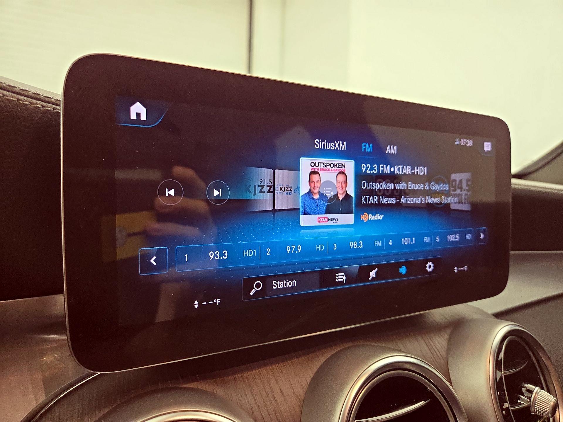 Thumbnail: 2022 Mercedes-Benz GLC - 16