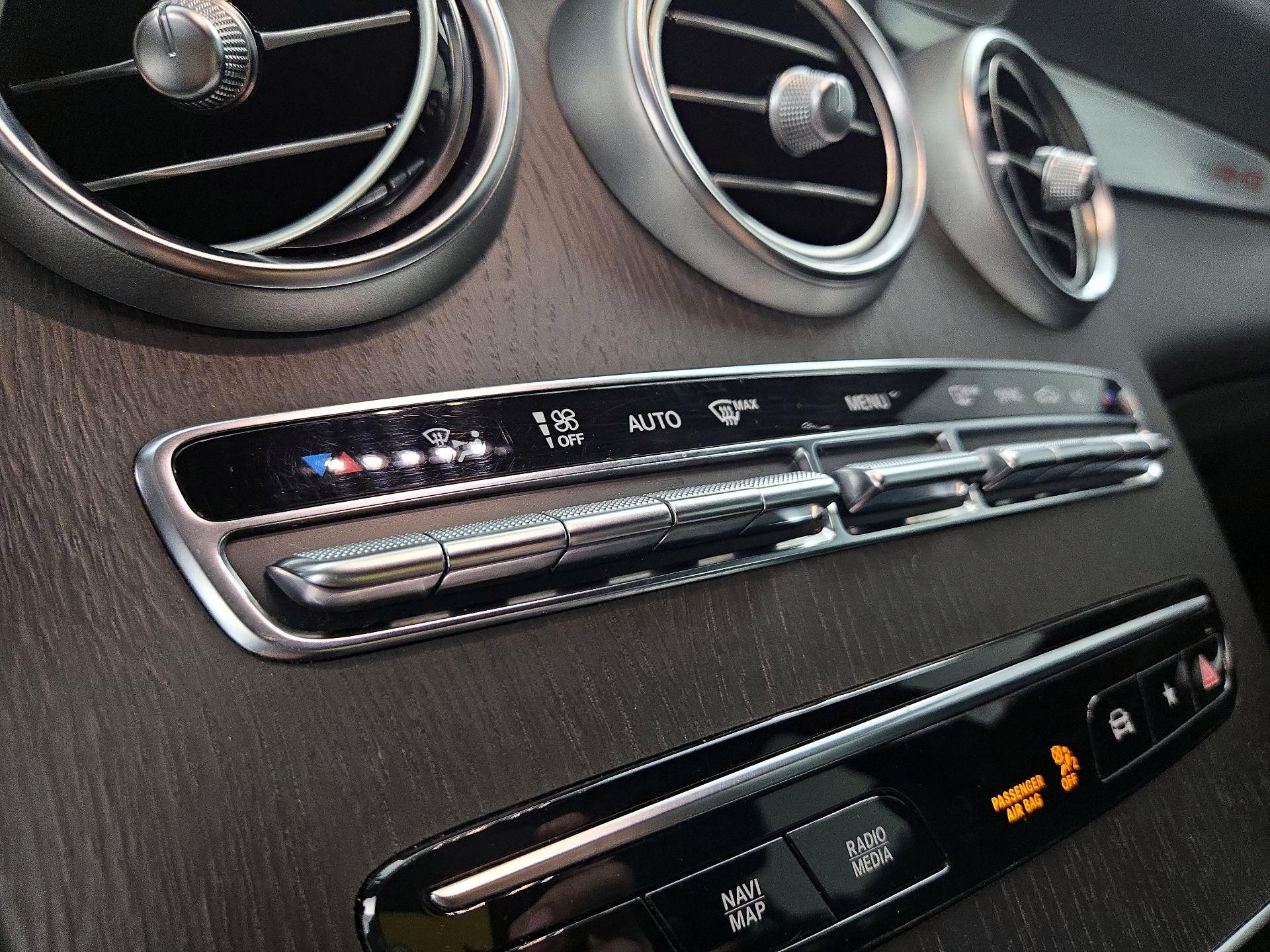 Thumbnail: 2022 Mercedes-Benz GLC - 17