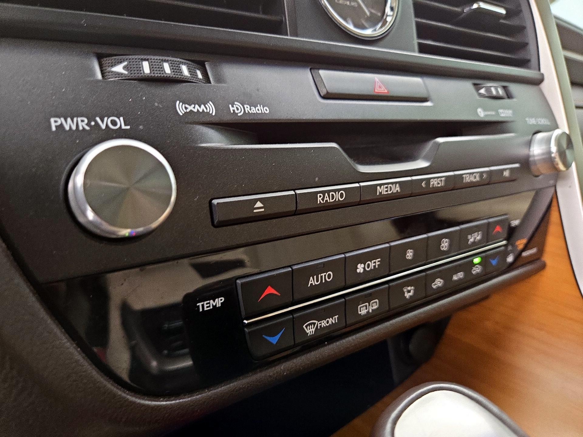 Thumbnail: 2016 Lexus RX - 17