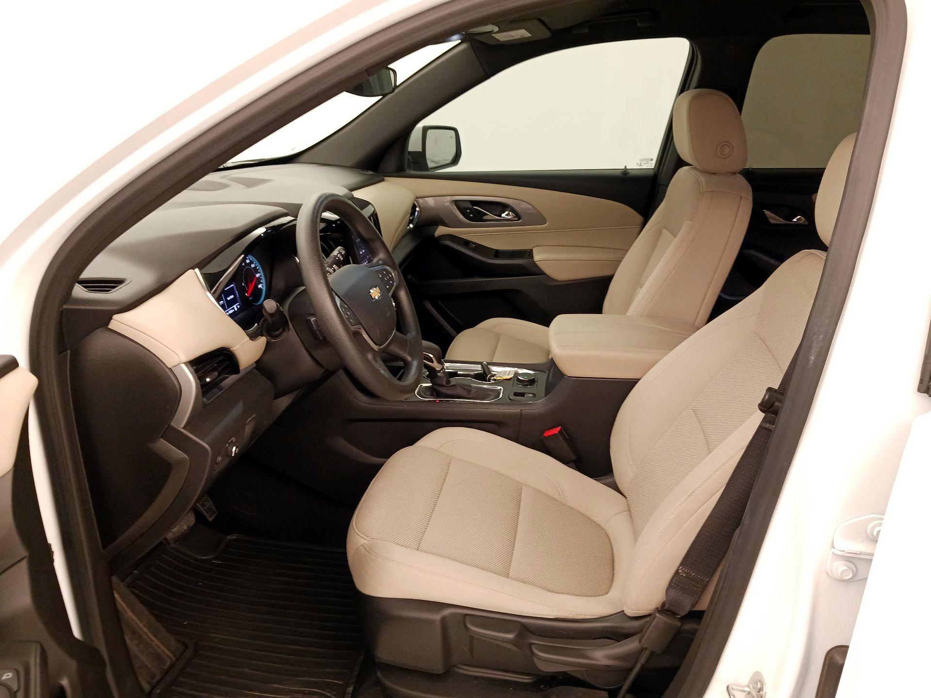 Thumbnail: 2023 Chevrolet Traverse - 11