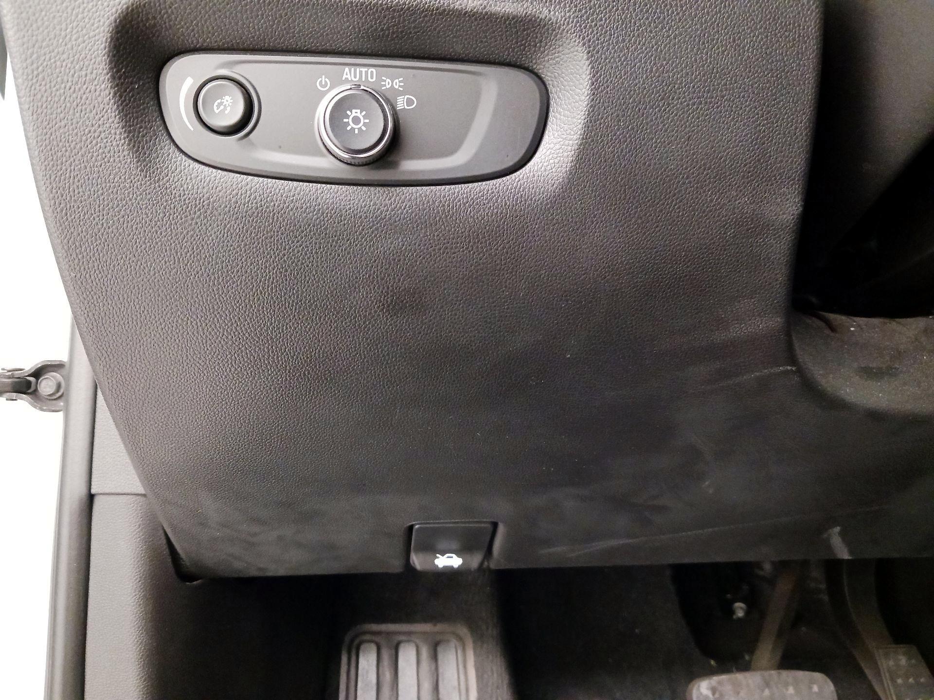 Thumbnail: 2023 Chevrolet Traverse - 13