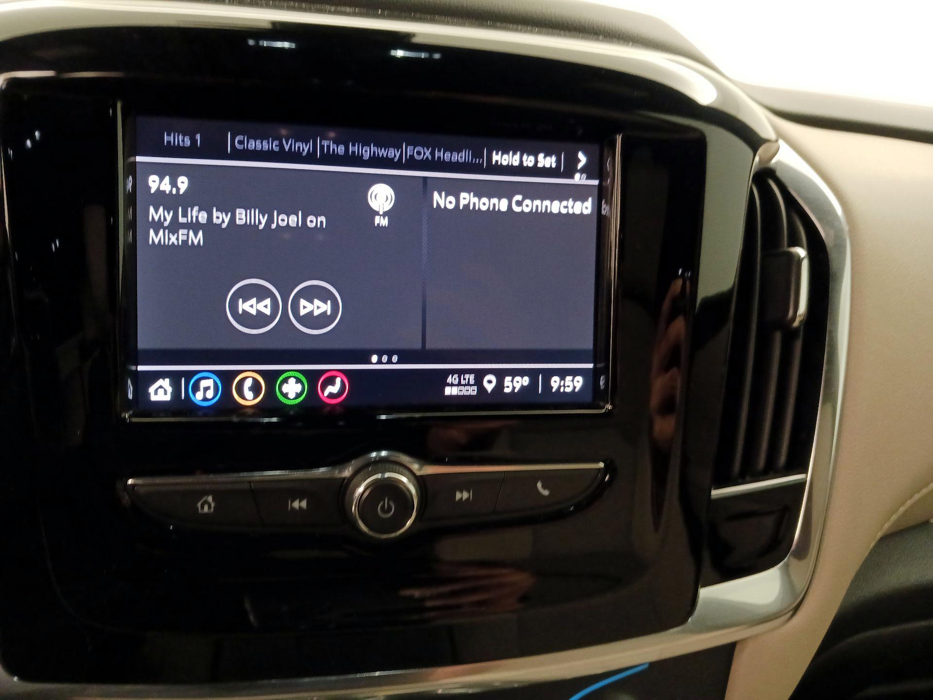 Thumbnail: 2023 Chevrolet Traverse - 15