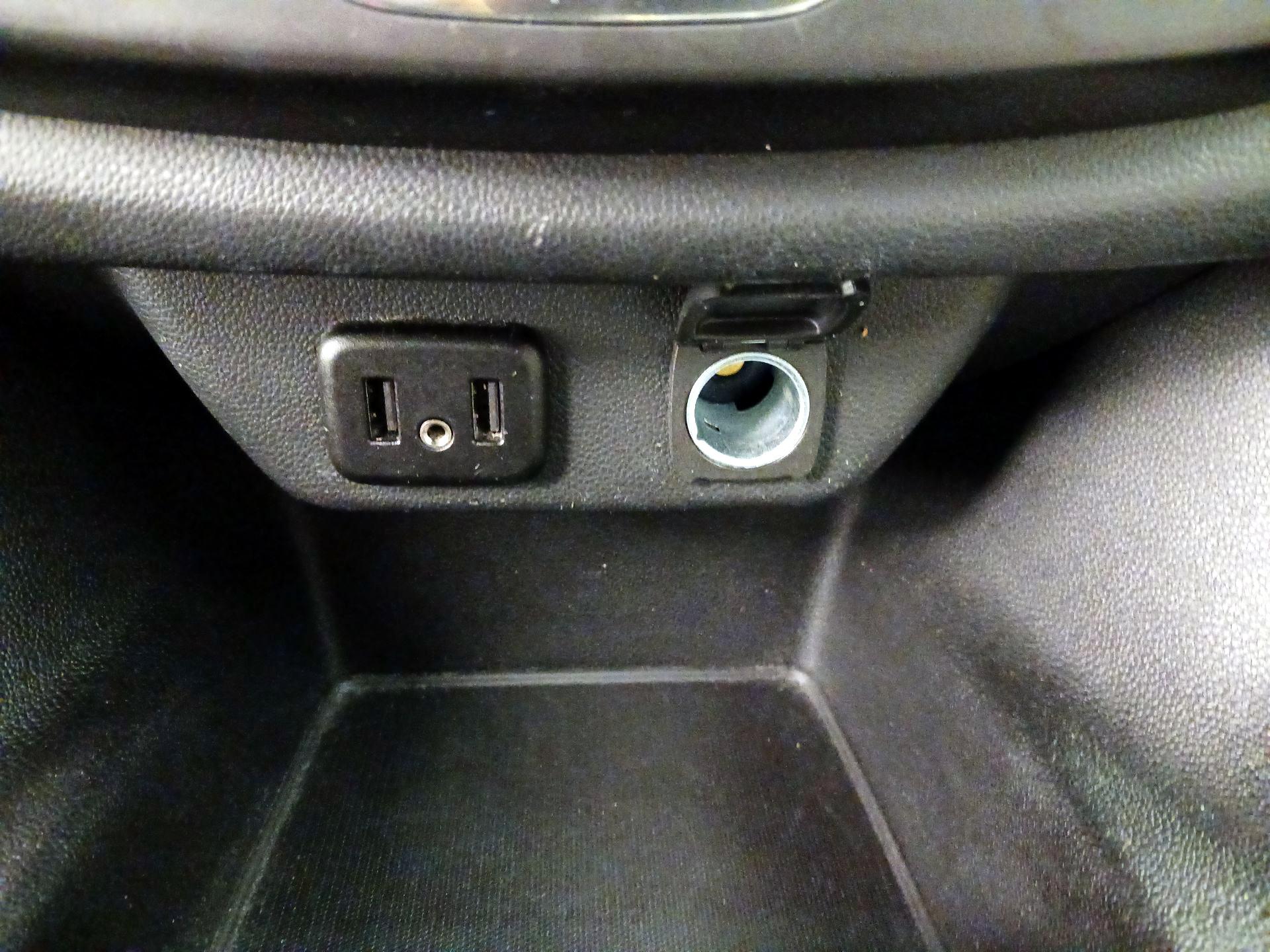 Thumbnail: 2023 Chevrolet Traverse - 18