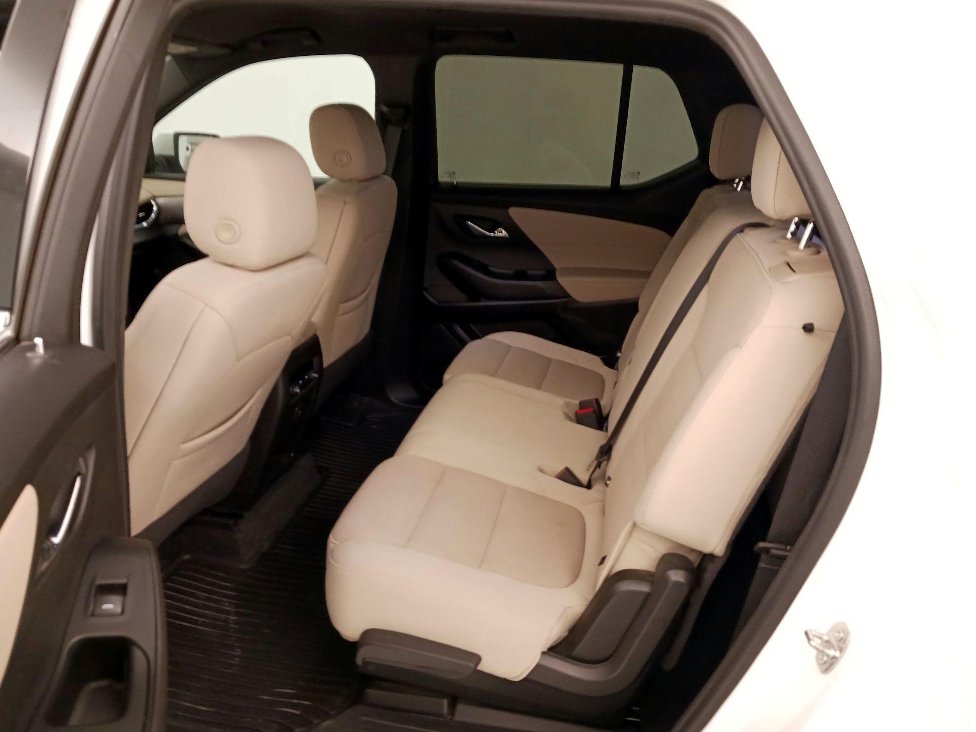 Thumbnail: 2023 Chevrolet Traverse - 19