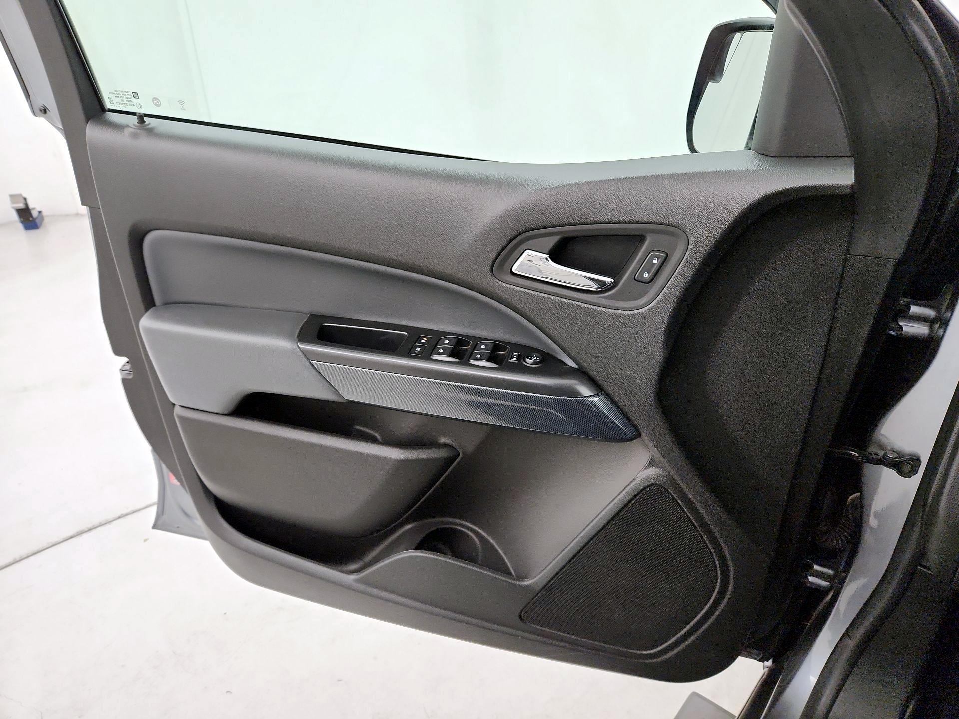 Thumbnail: 2021 Chevrolet Colorado - 12